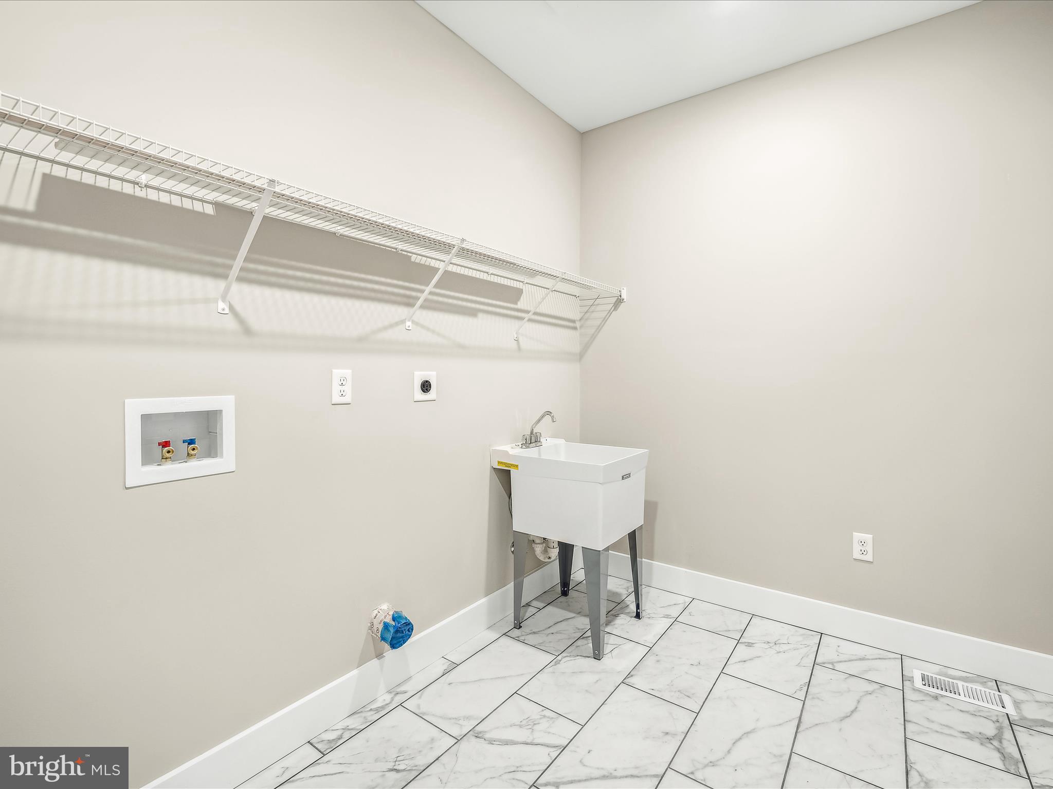 FAIRFAX FARMS - Residential