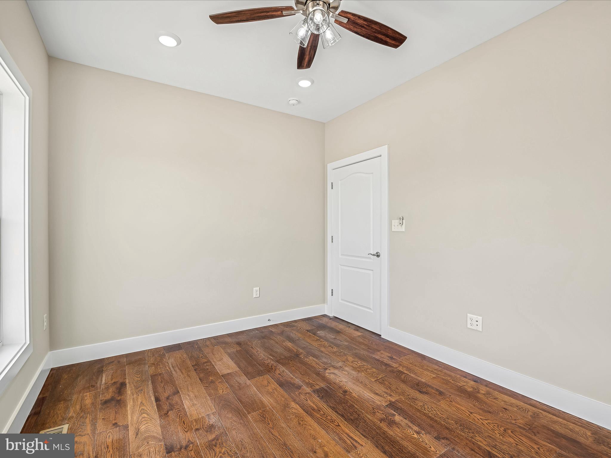 FAIRFAX FARMS - Residential