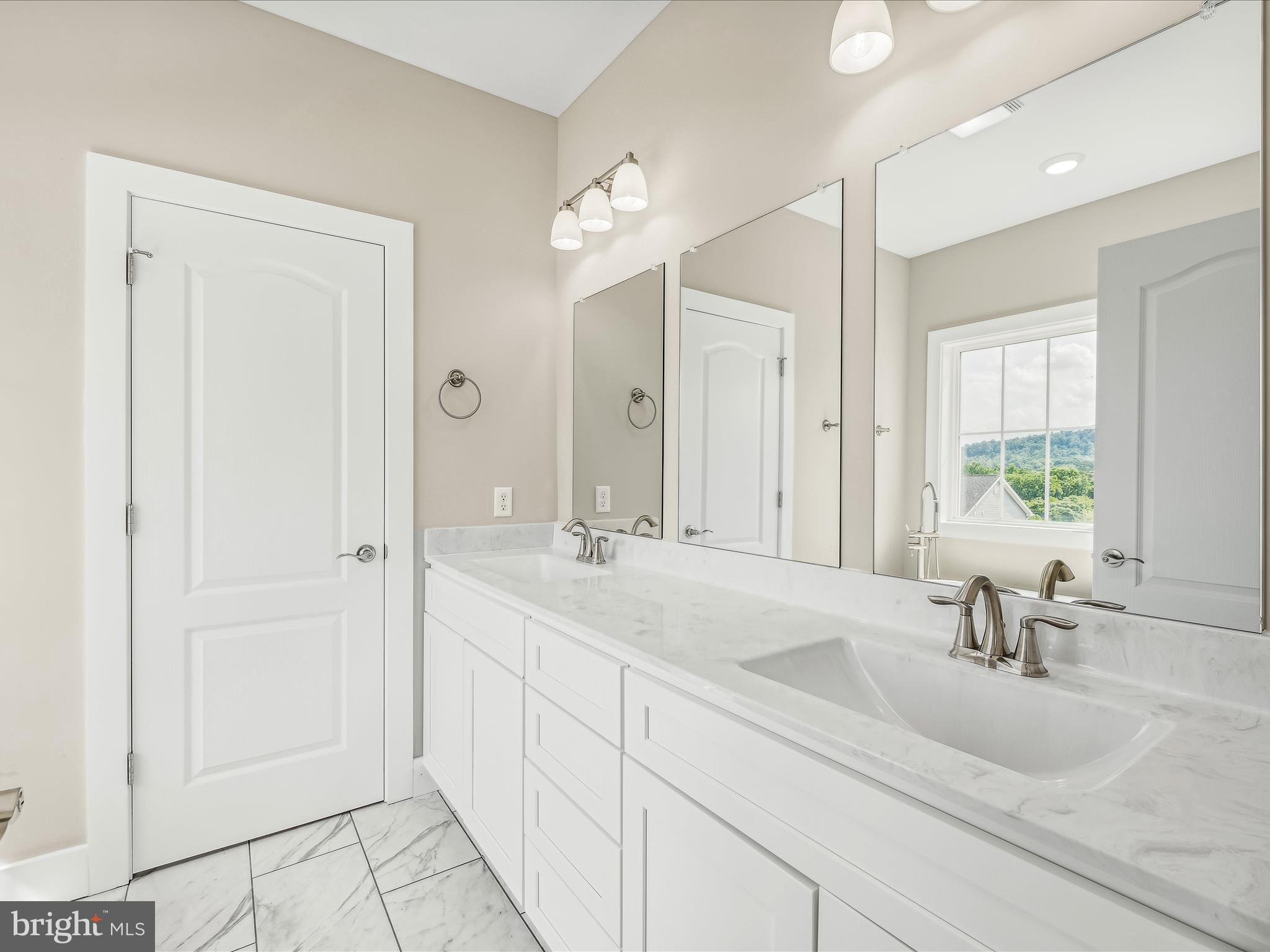 FAIRFAX FARMS - Residential