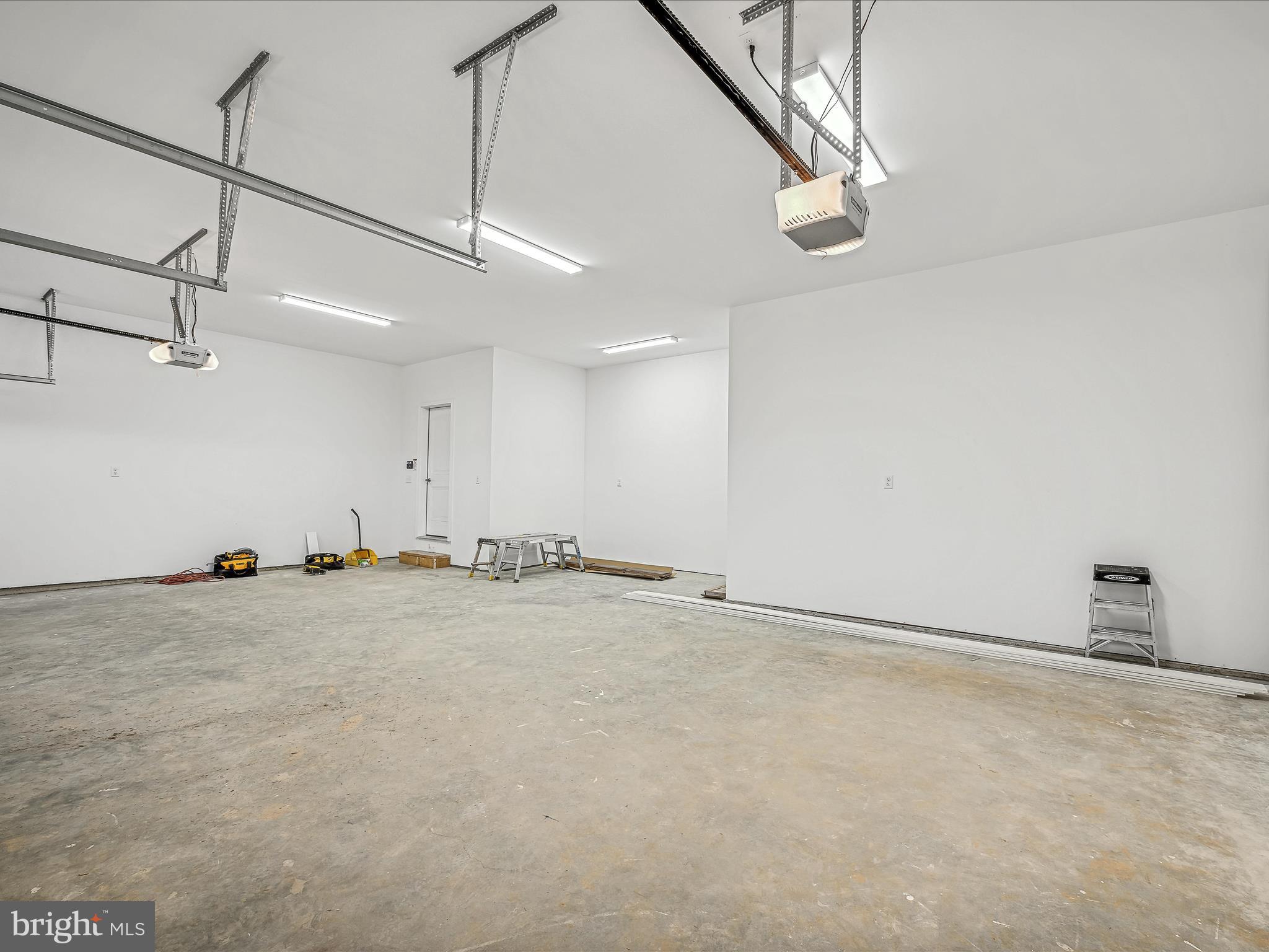 FAIRFAX FARMS - Residential