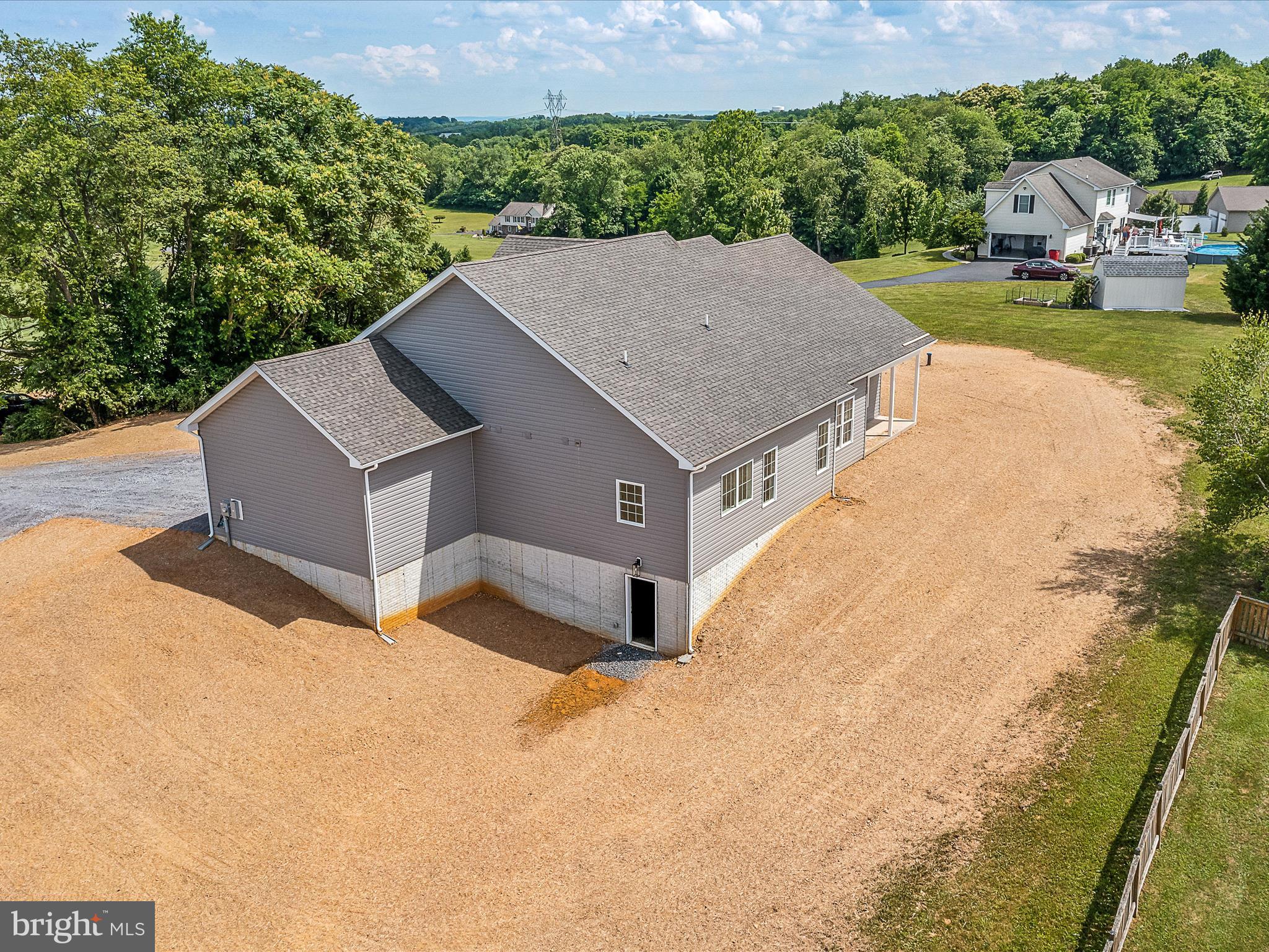 FAIRFAX FARMS - Residential