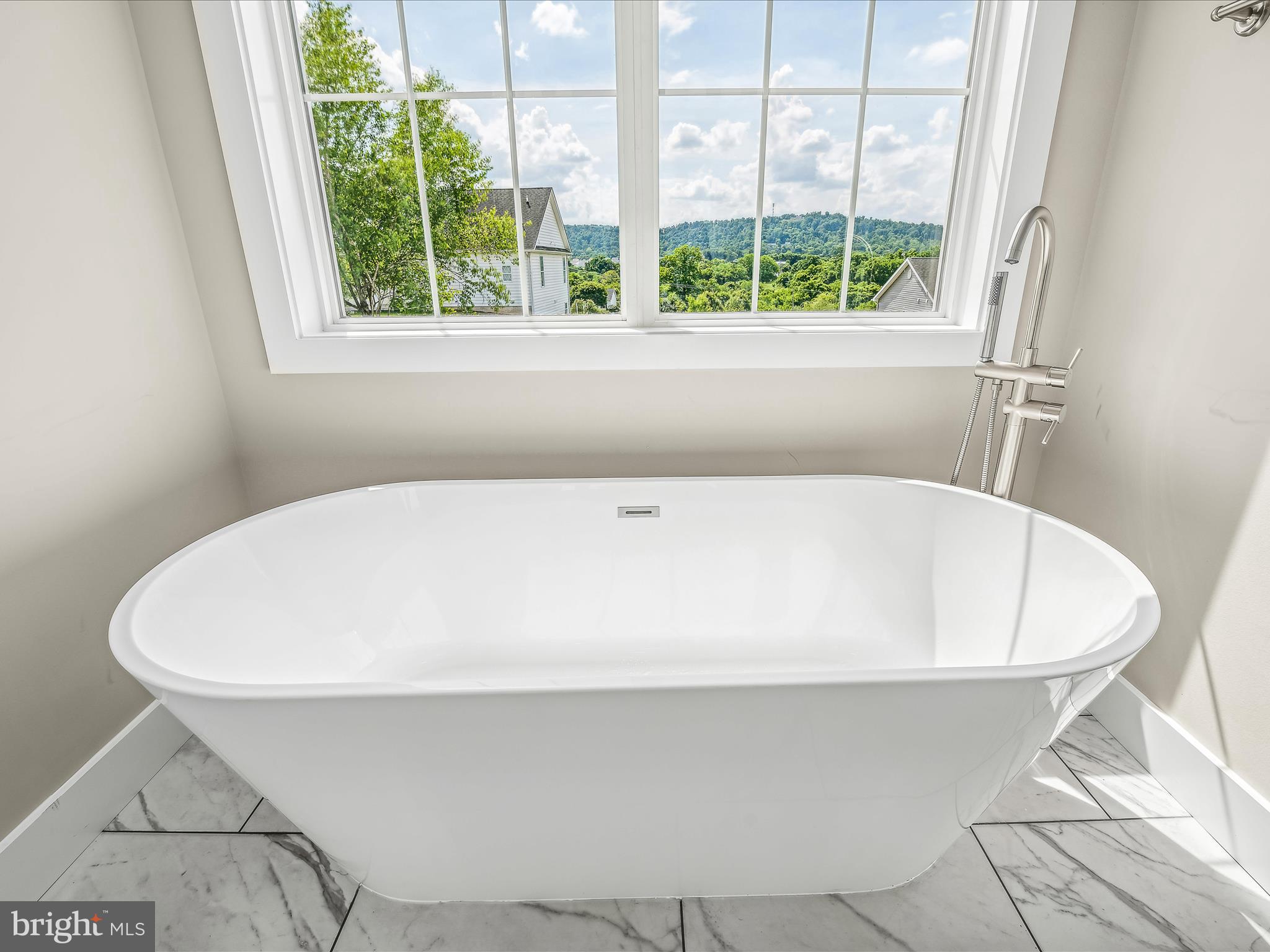 FAIRFAX FARMS - Residential