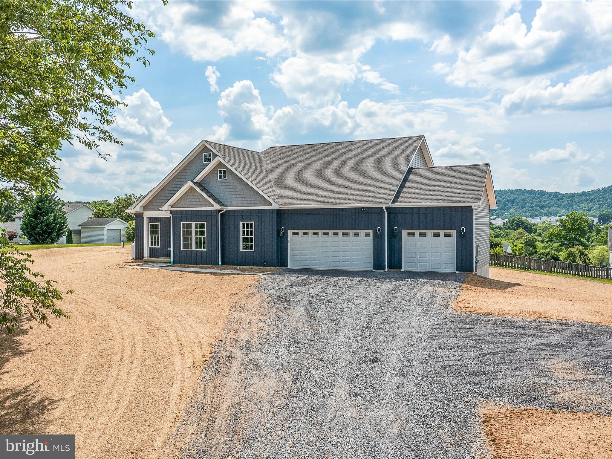 FAIRFAX FARMS - Residential