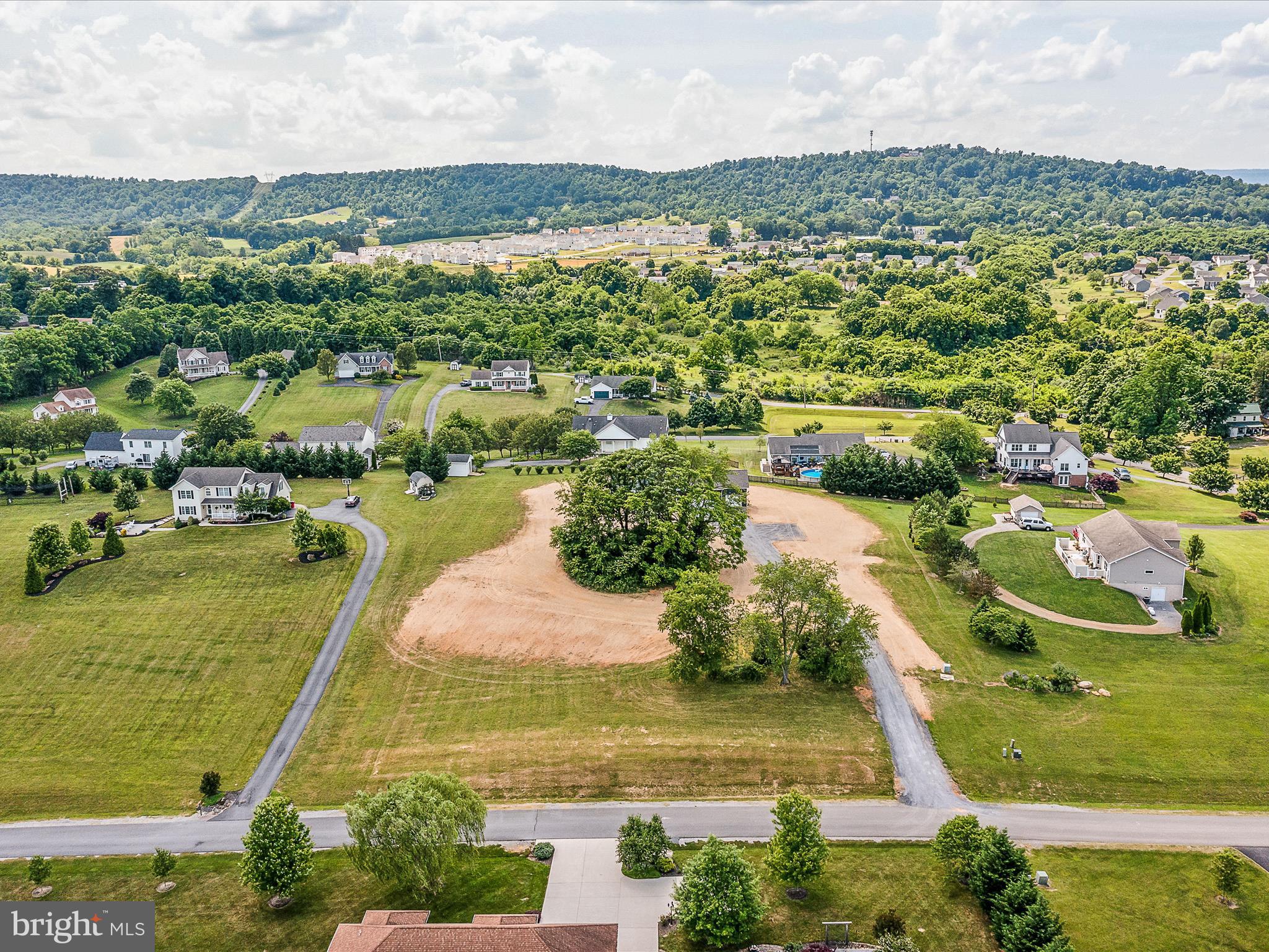 FAIRFAX FARMS - Residential