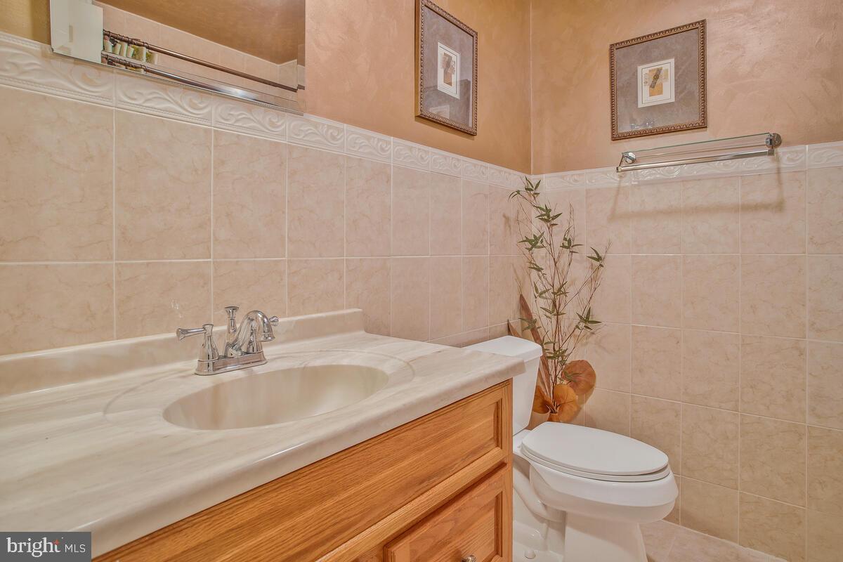 HILLANDALE HEIGHTS - Residential