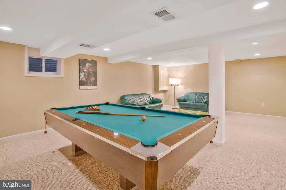 HILLANDALE HEIGHTS - Residential