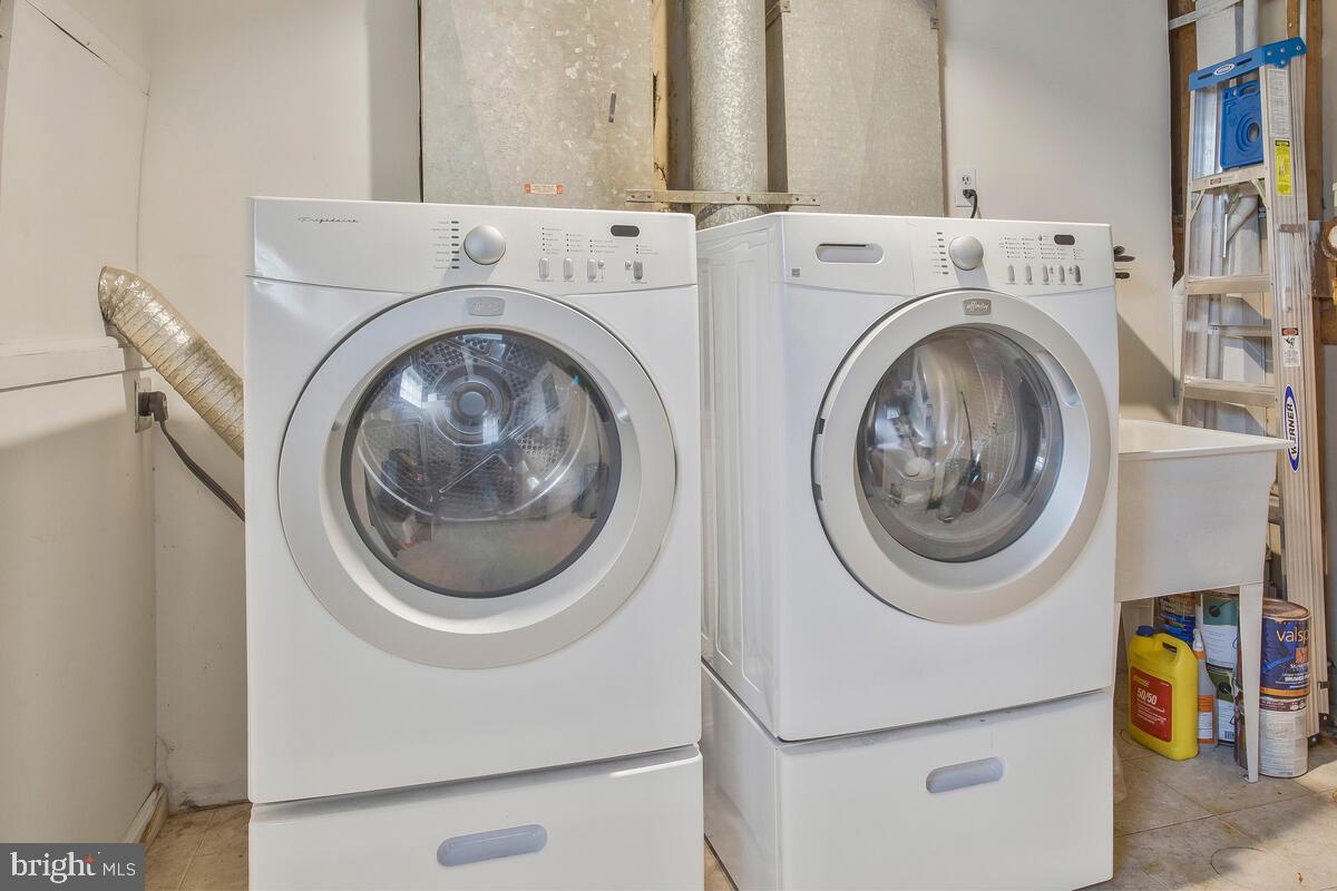 HILLANDALE HEIGHTS - Residential