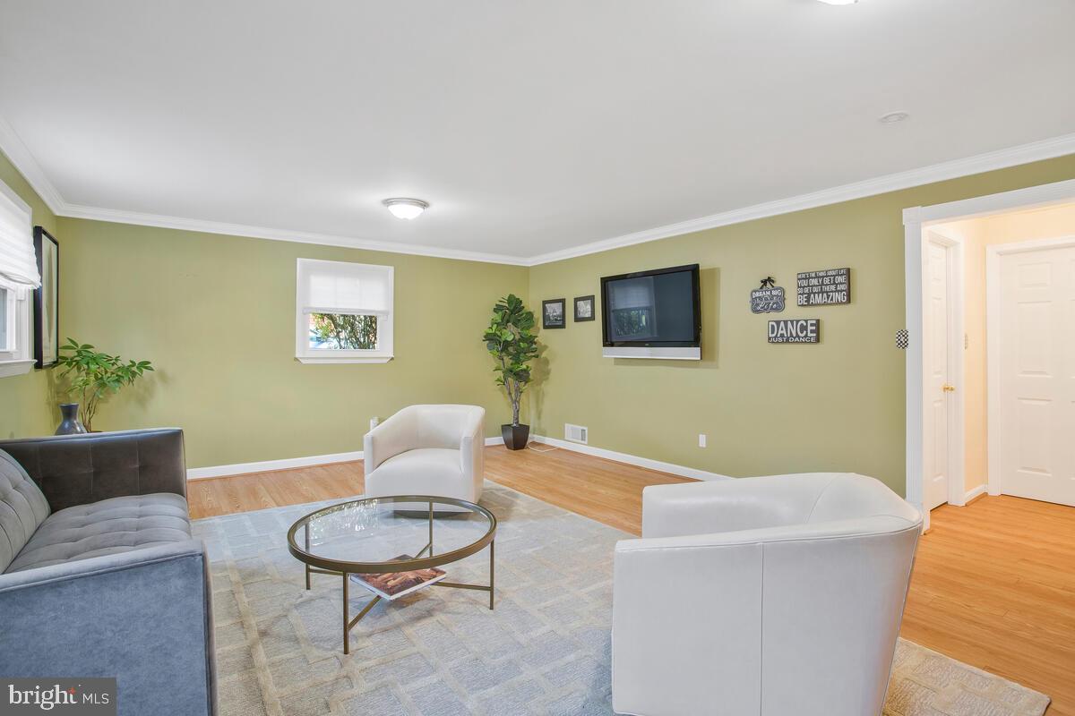 HILLANDALE HEIGHTS - Residential