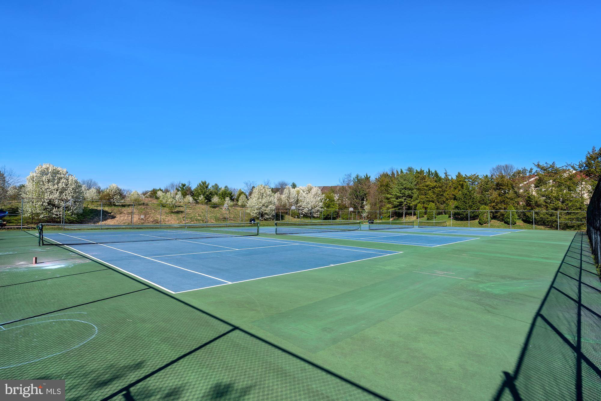 SURREY AT MANCHESTER LAKES - Residential