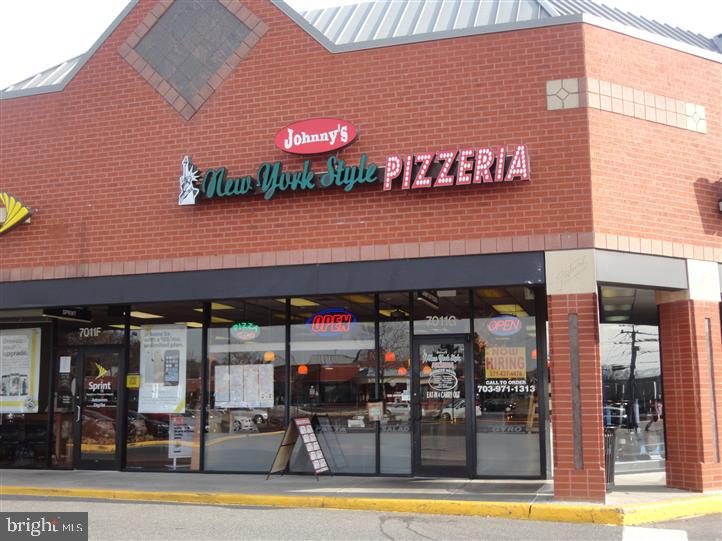 SURREY AT MANCHESTER LAKES - Residential