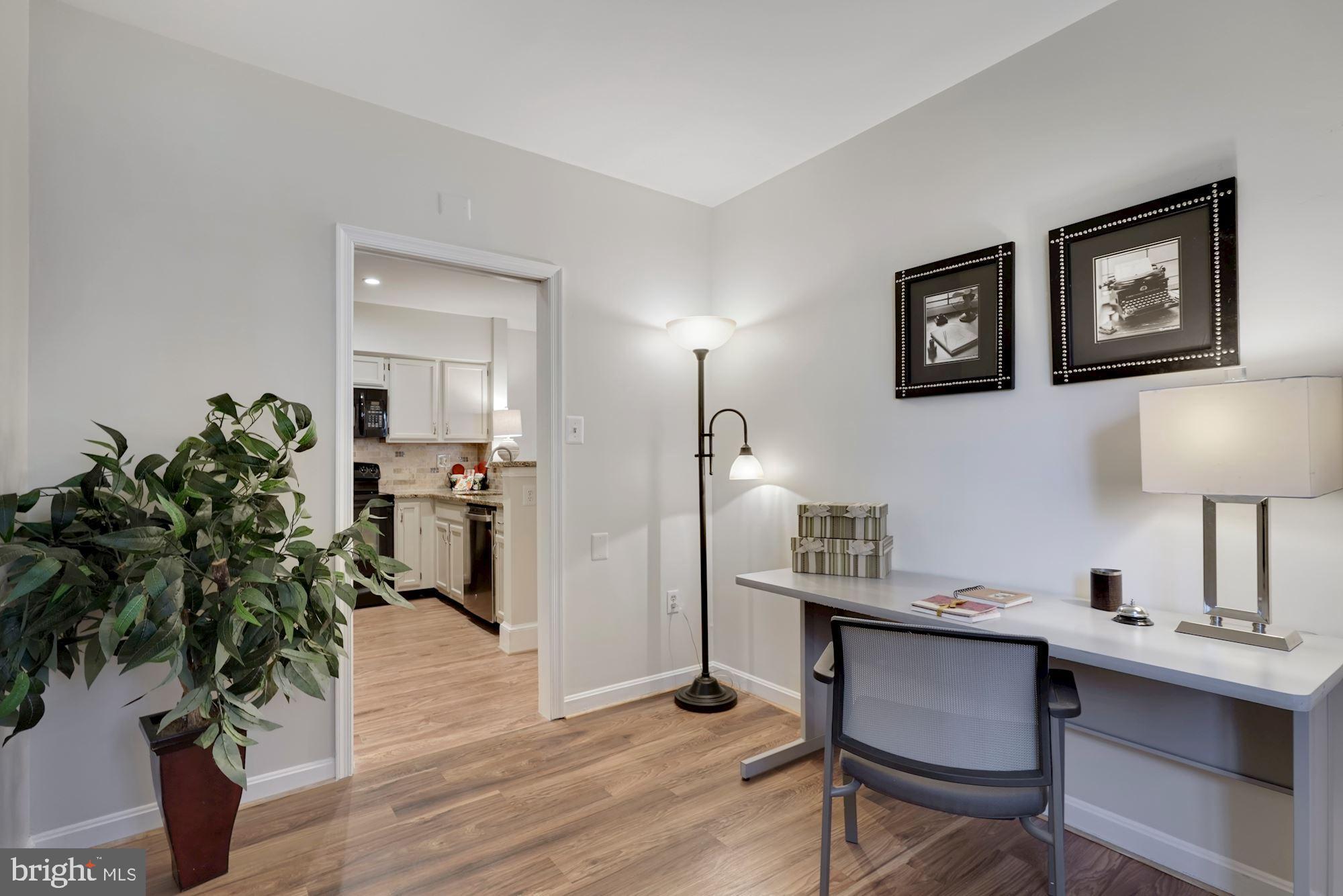 SURREY AT MANCHESTER LAKES - Residential