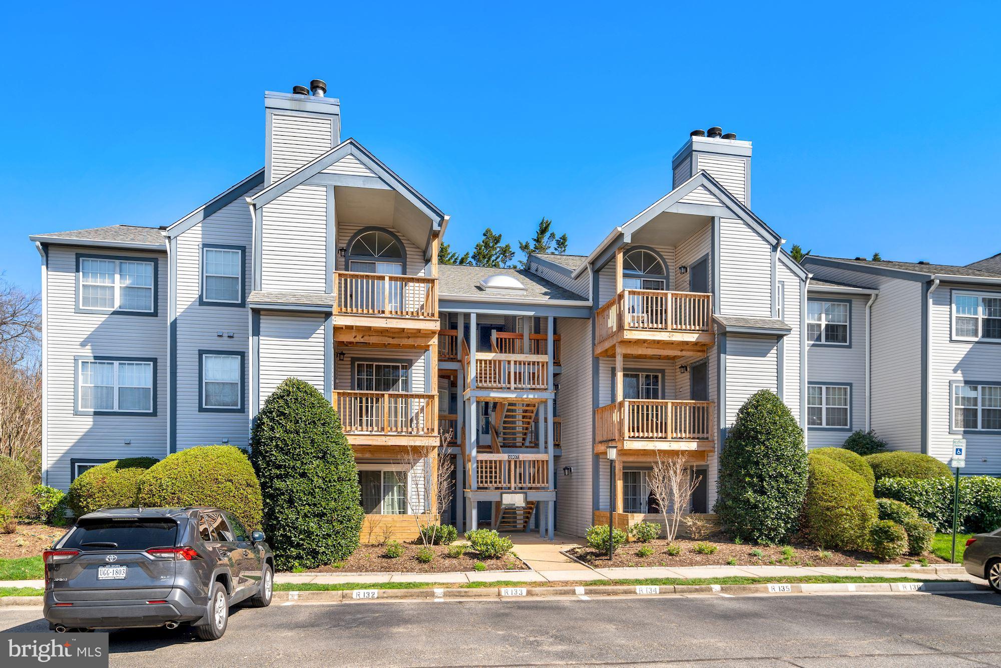 SURREY AT MANCHESTER LAKES - Residential