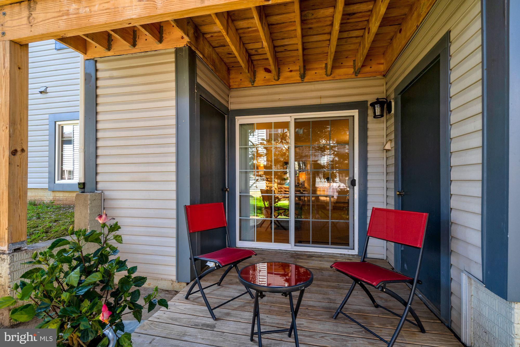 SURREY AT MANCHESTER LAKES - Residential