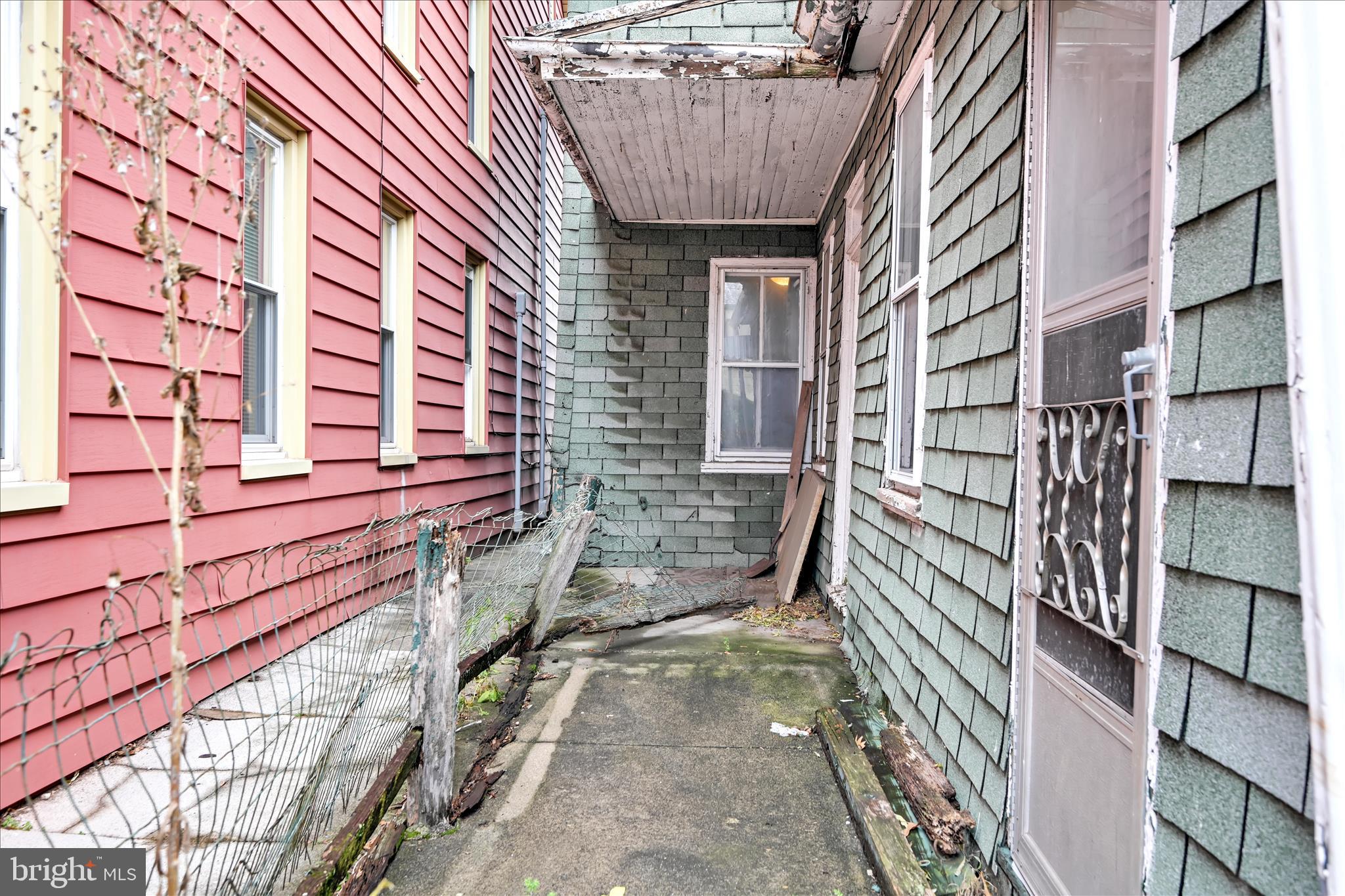 SOUTHSIDE LEBANON CITY - Residential