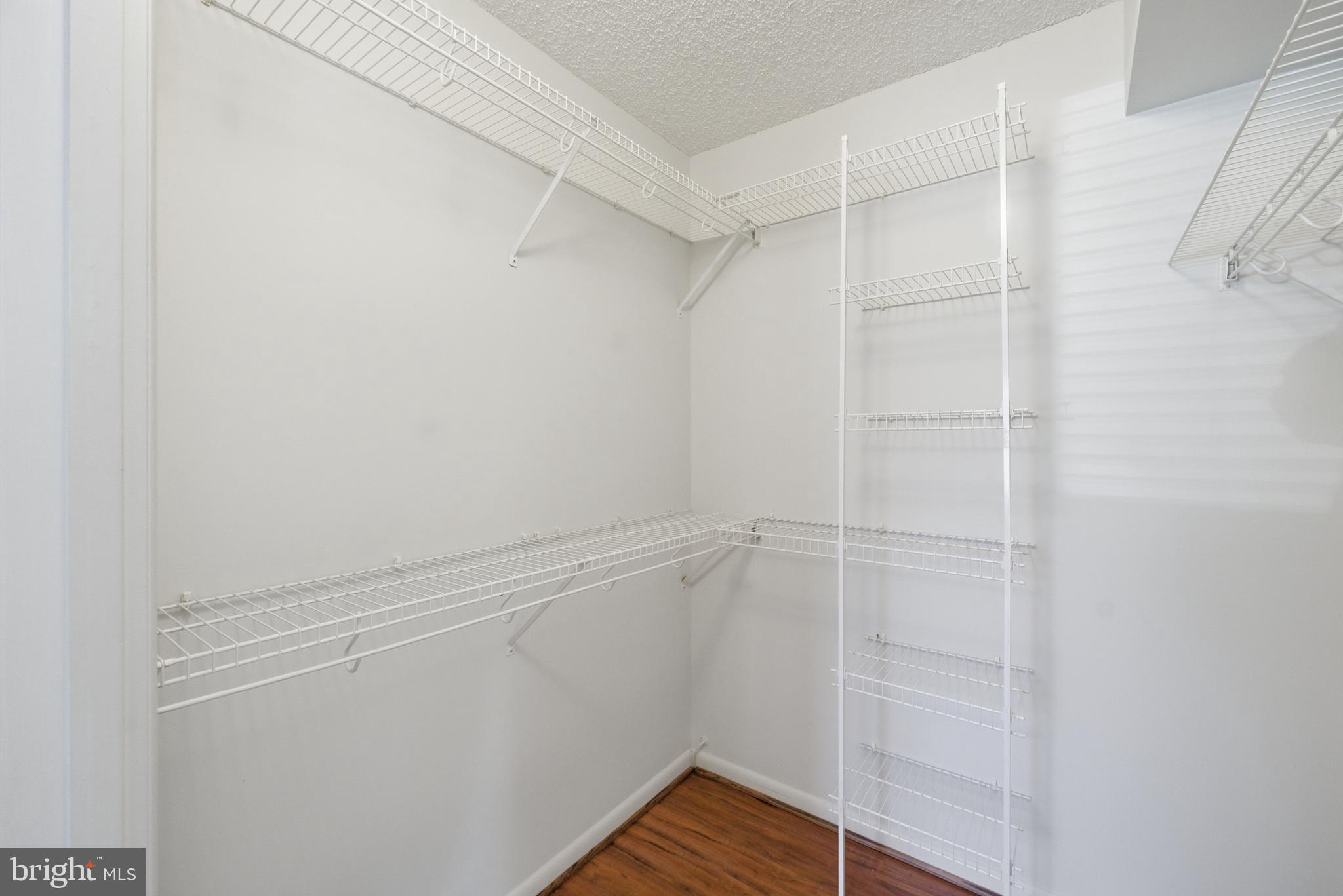 LEISURE WORLD - Residential