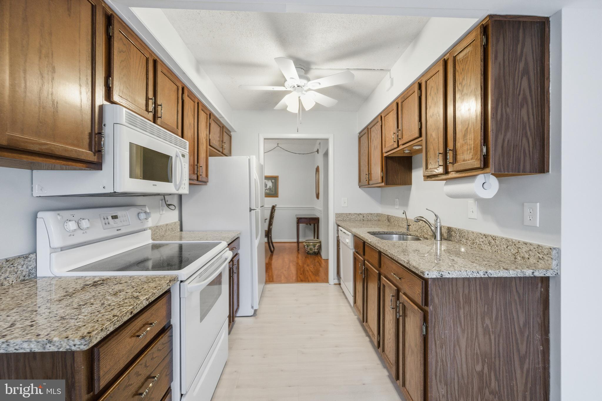 LEISURE WORLD - Residential