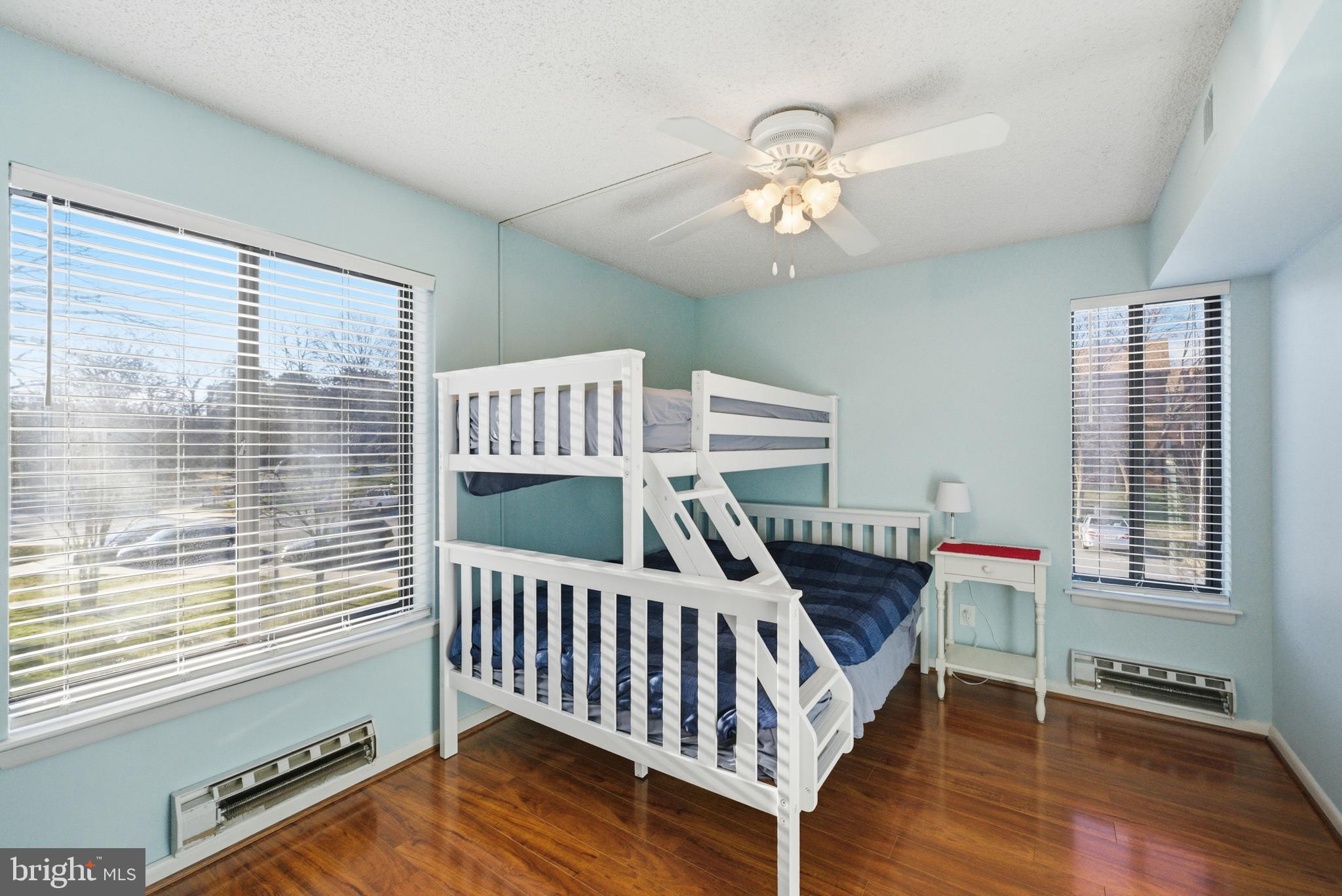 LEISURE WORLD - Residential