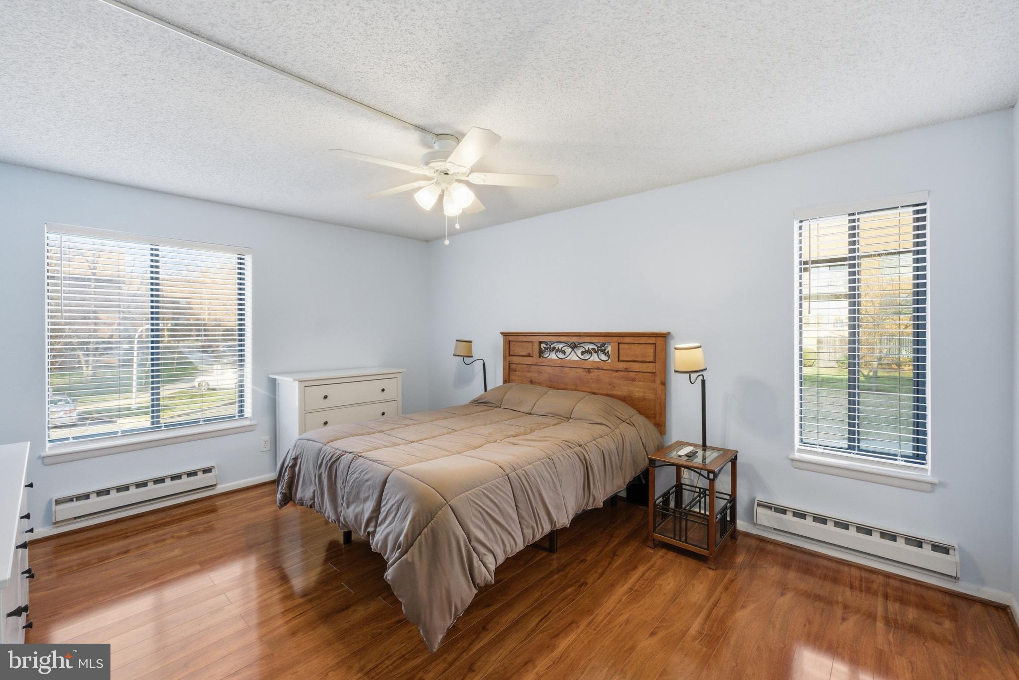 LEISURE WORLD - Residential