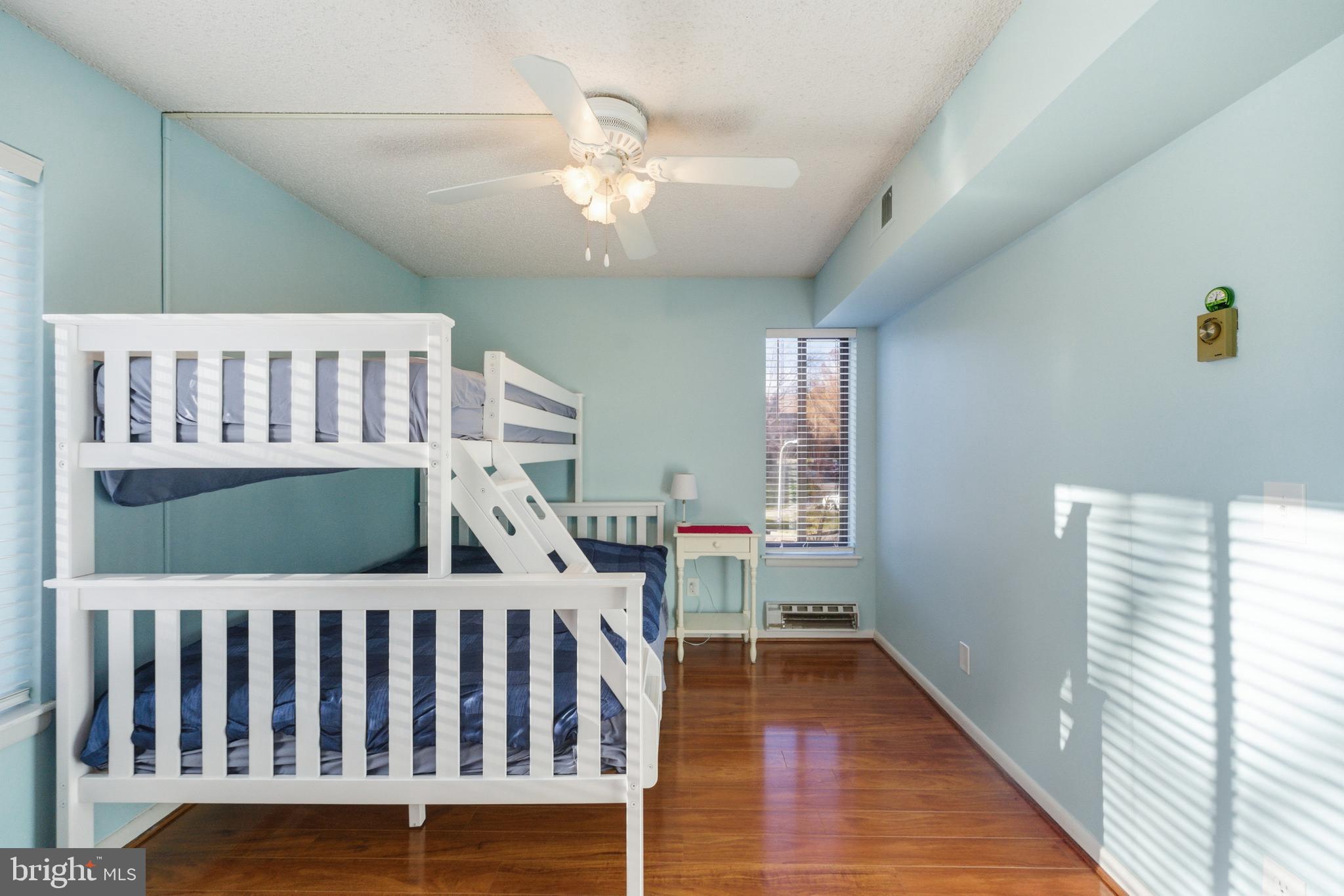 LEISURE WORLD - Residential