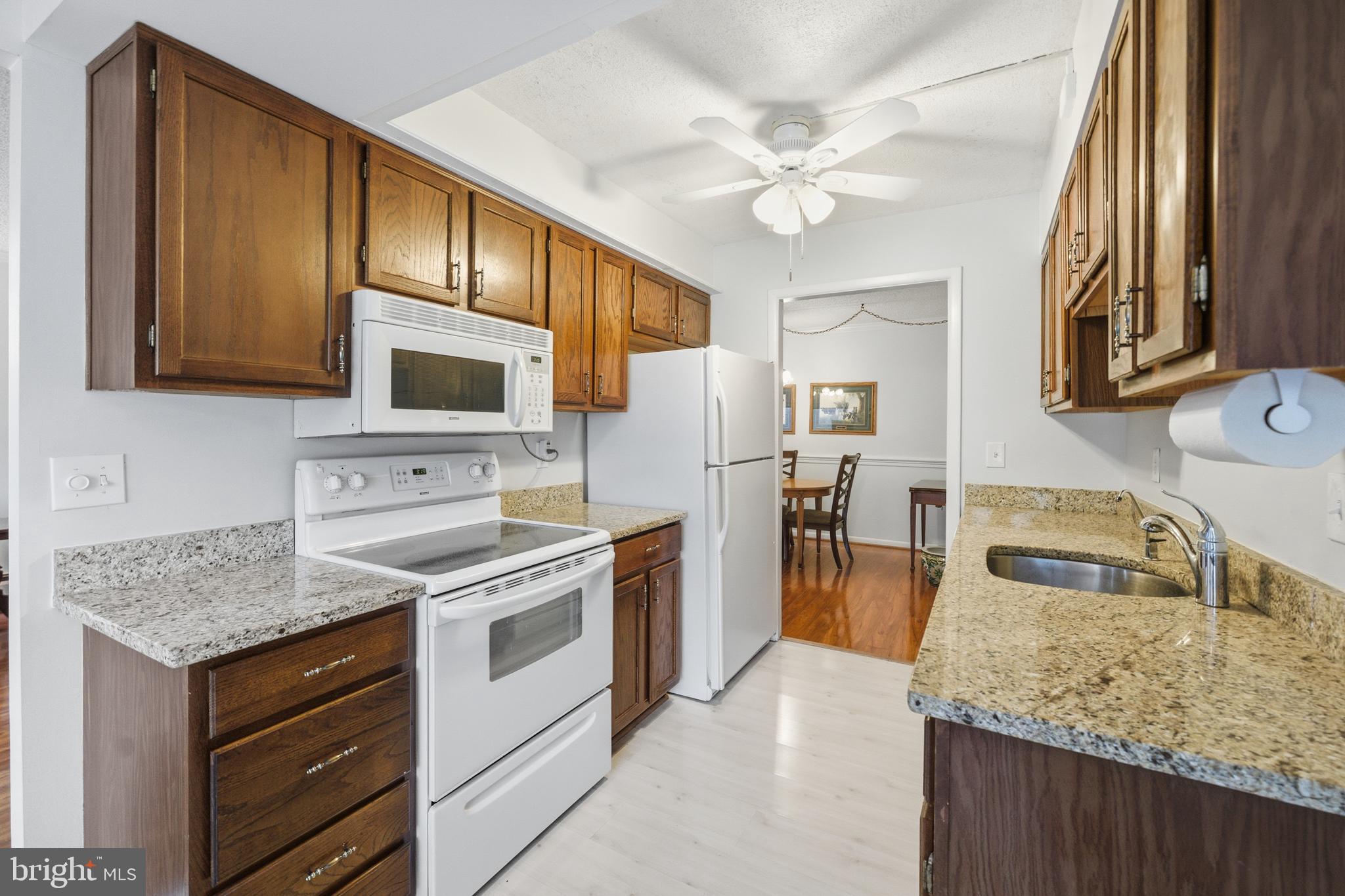 LEISURE WORLD - Residential