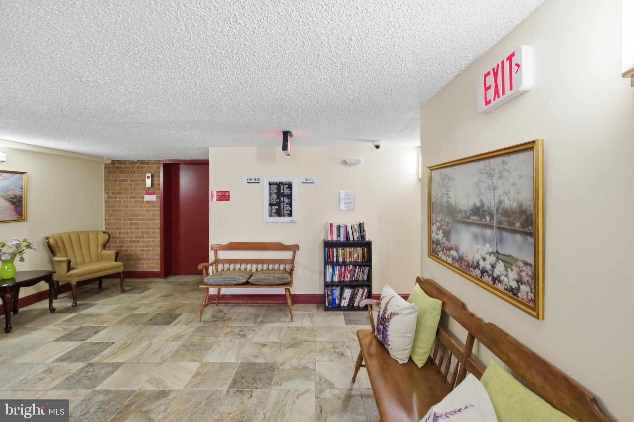 LEISURE WORLD - Residential