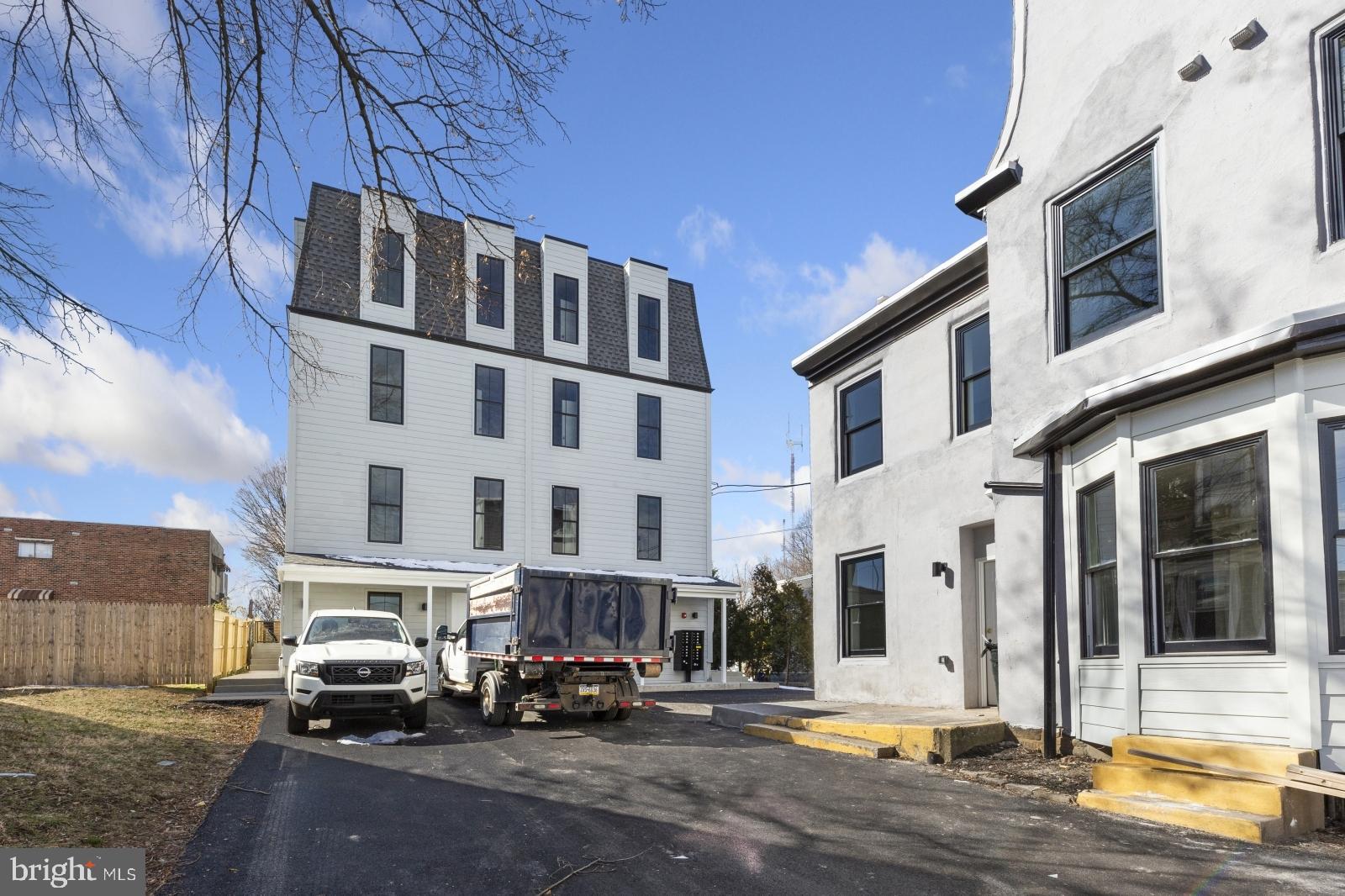 ROXBOROUGH - Residential Lease