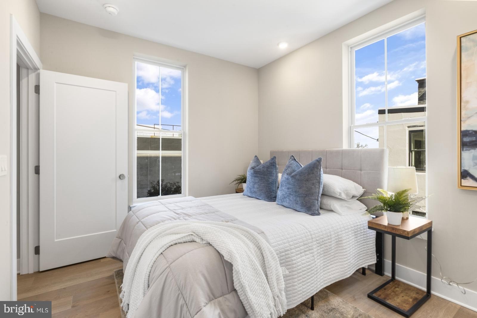 ROXBOROUGH - Residential Lease