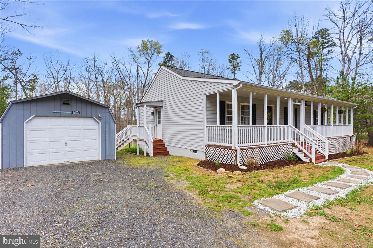 PINE HARBOUR - Residential