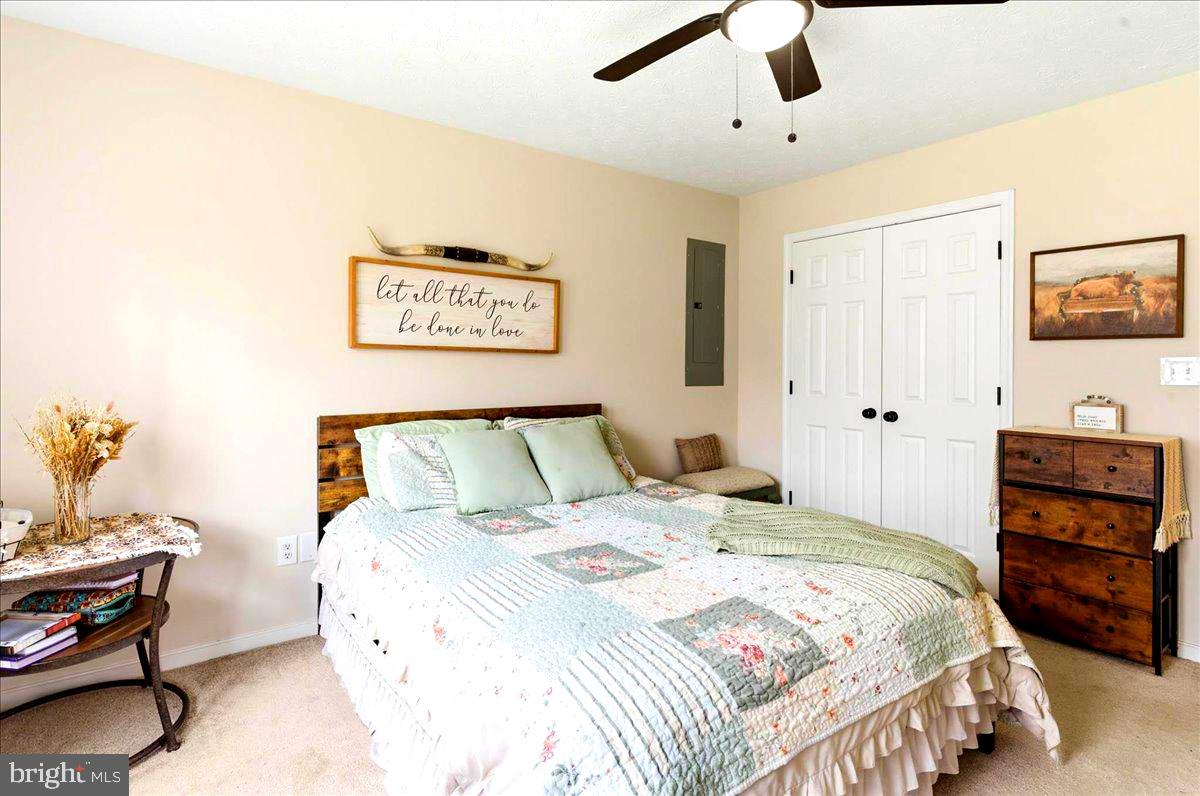 PINE HARBOUR - Residential