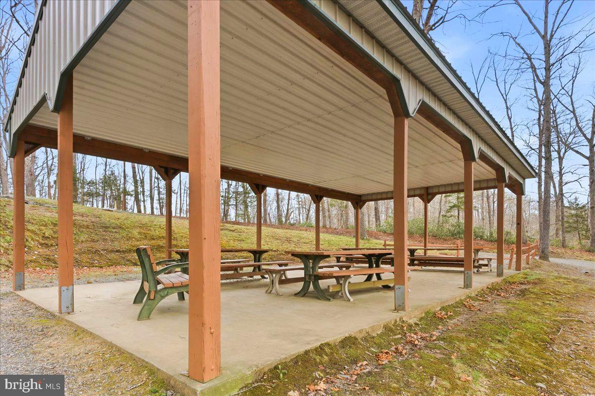 PINE HARBOUR - Residential