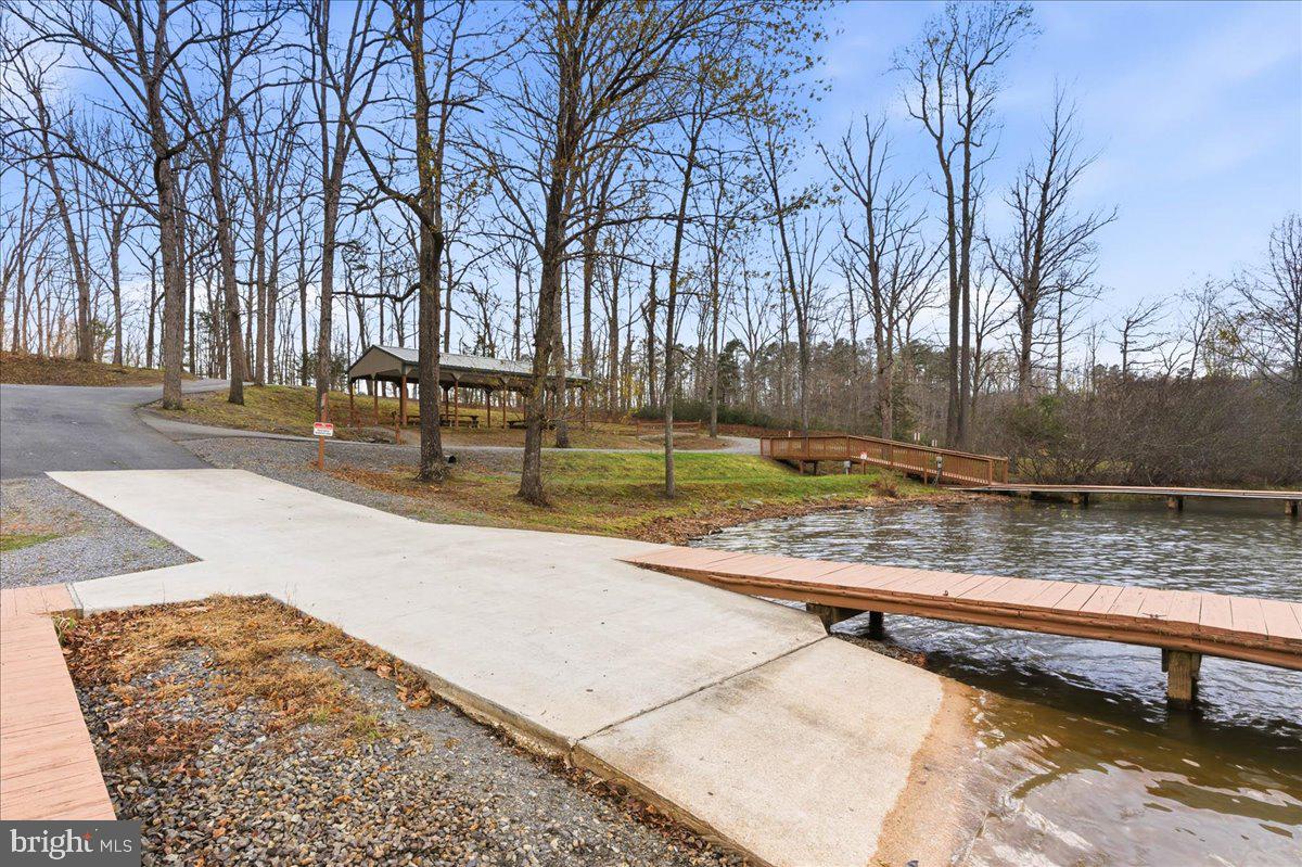 PINE HARBOUR - Residential