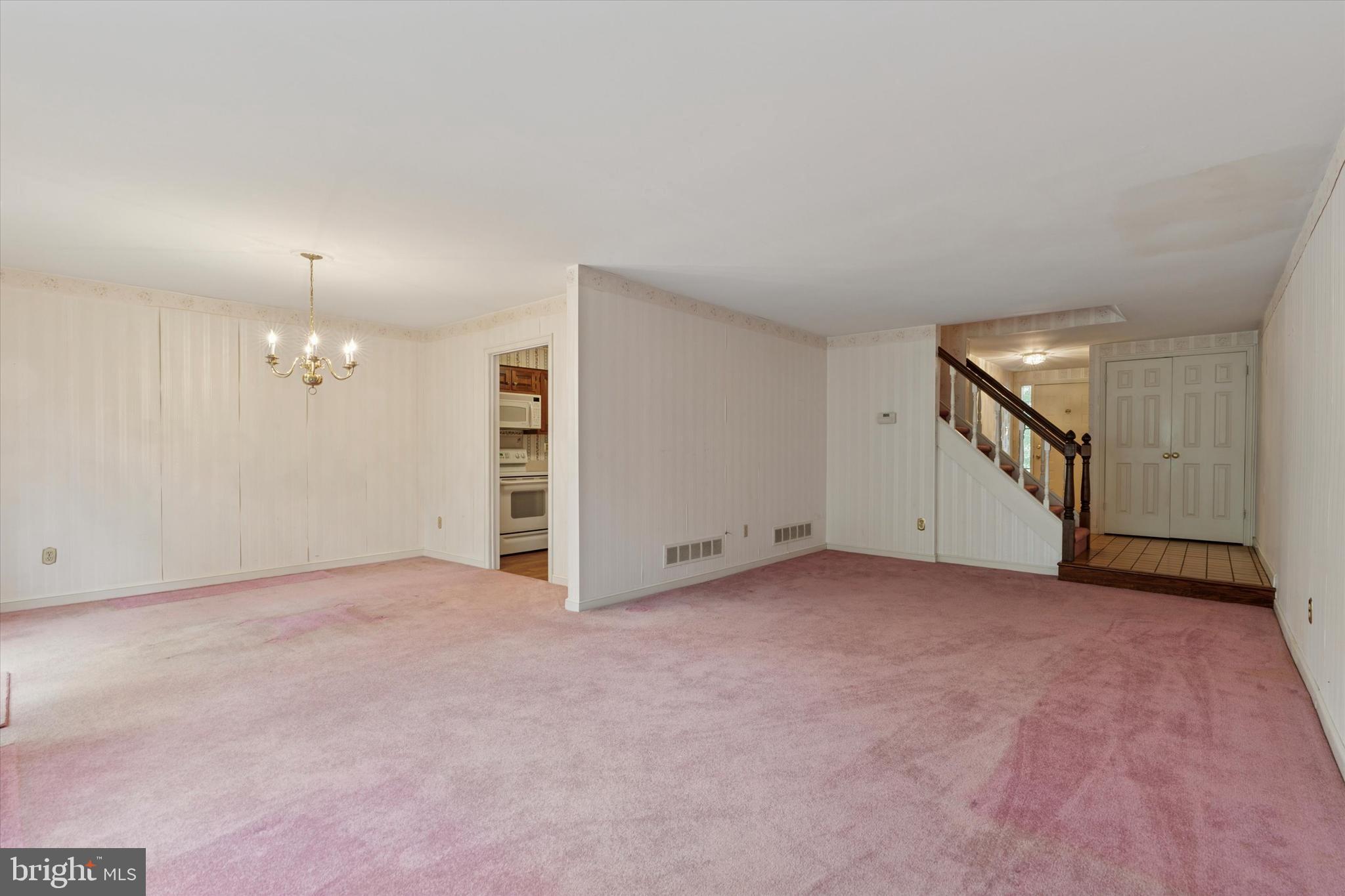 60 OAK KNOLL DRIVE 60