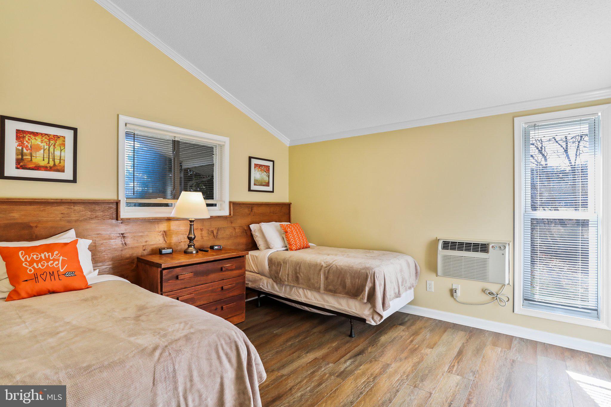 THE WOODS - Residential