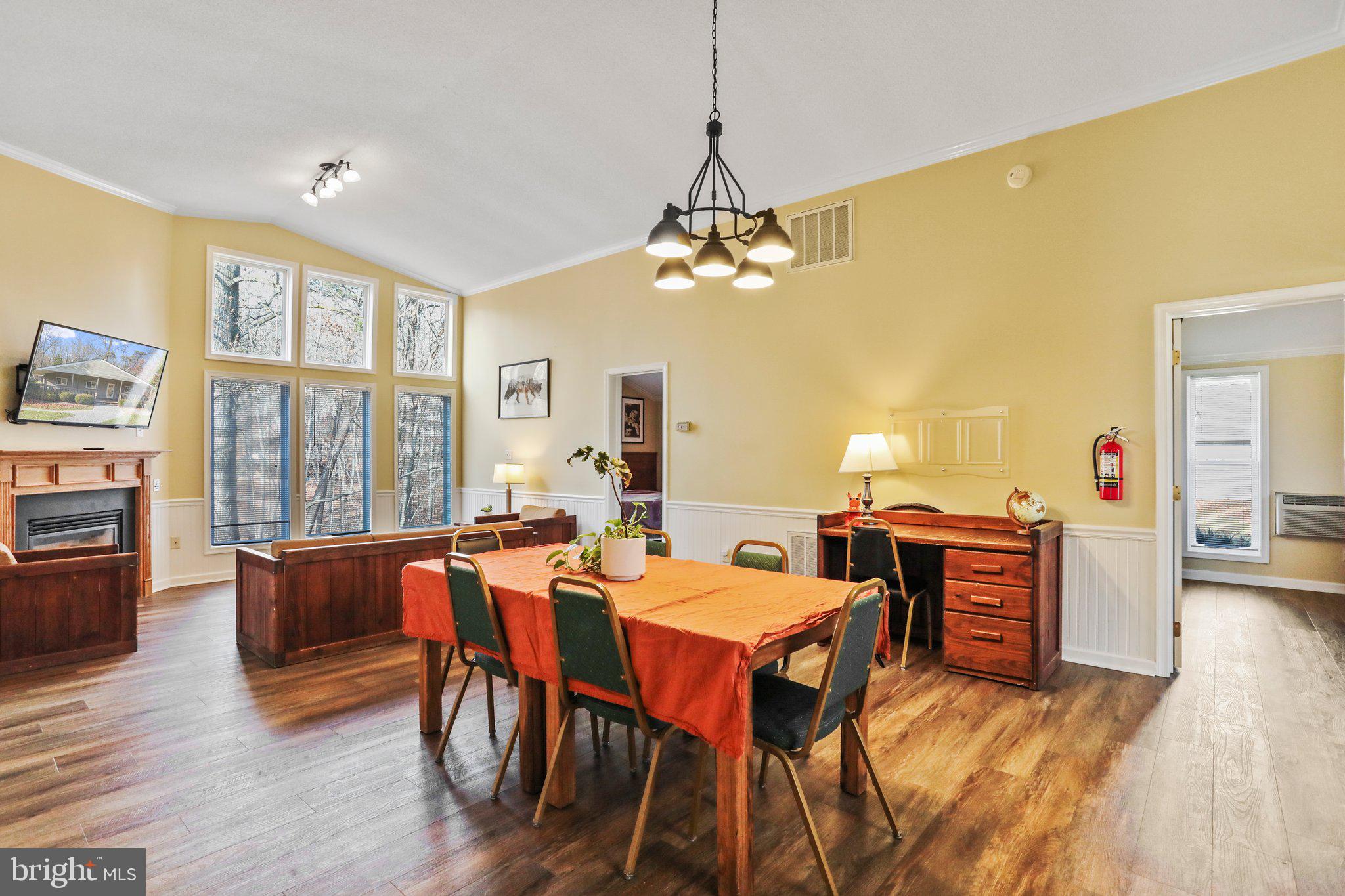 THE WOODS - Residential