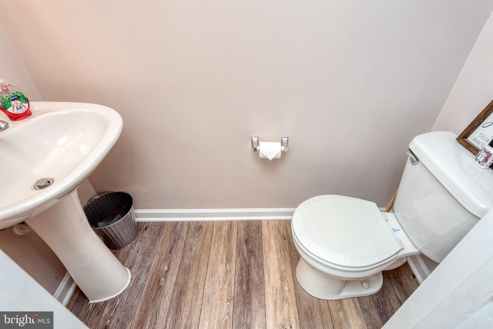 HOLLY WOODS - Residential