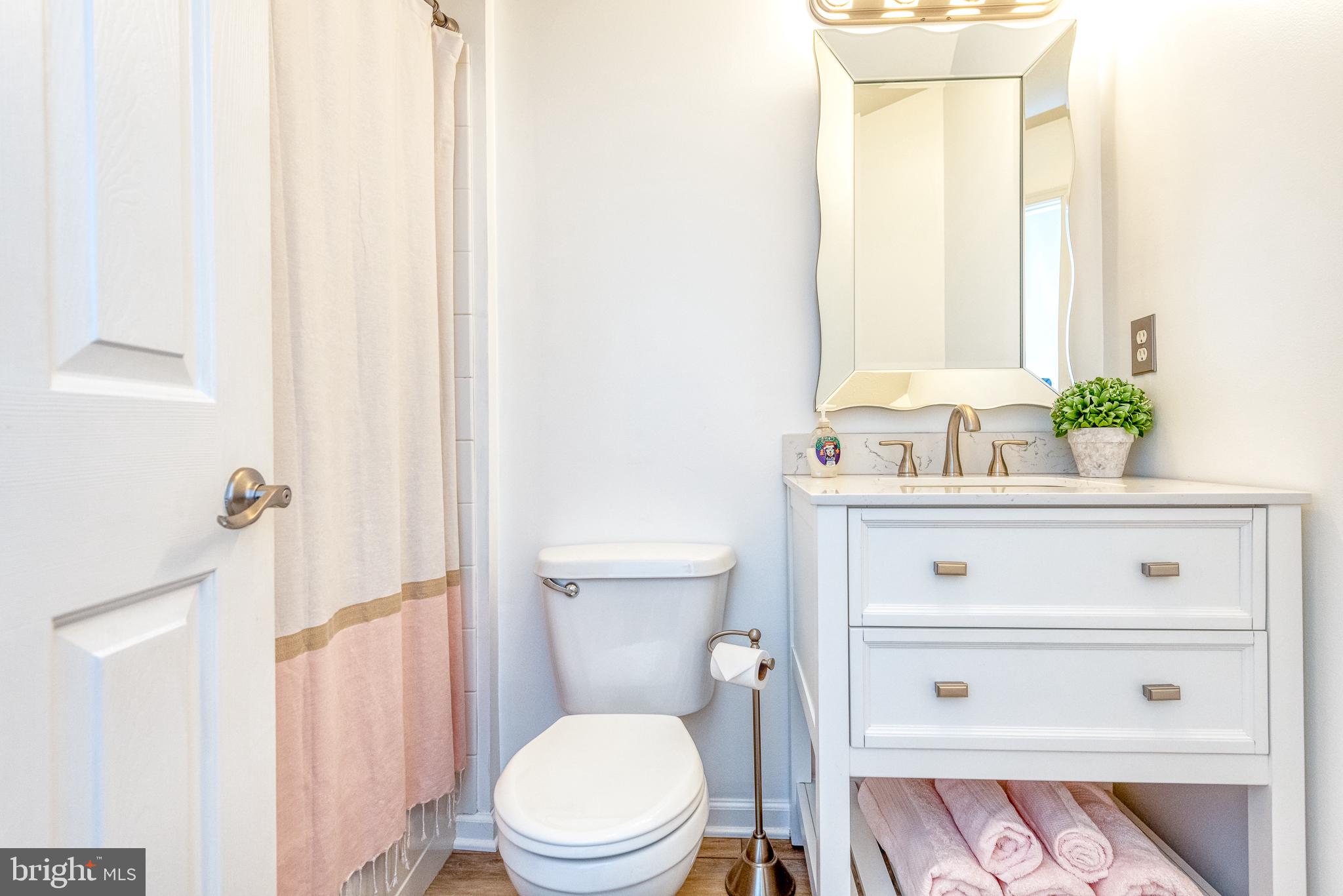 HOLLY WOODS - Residential