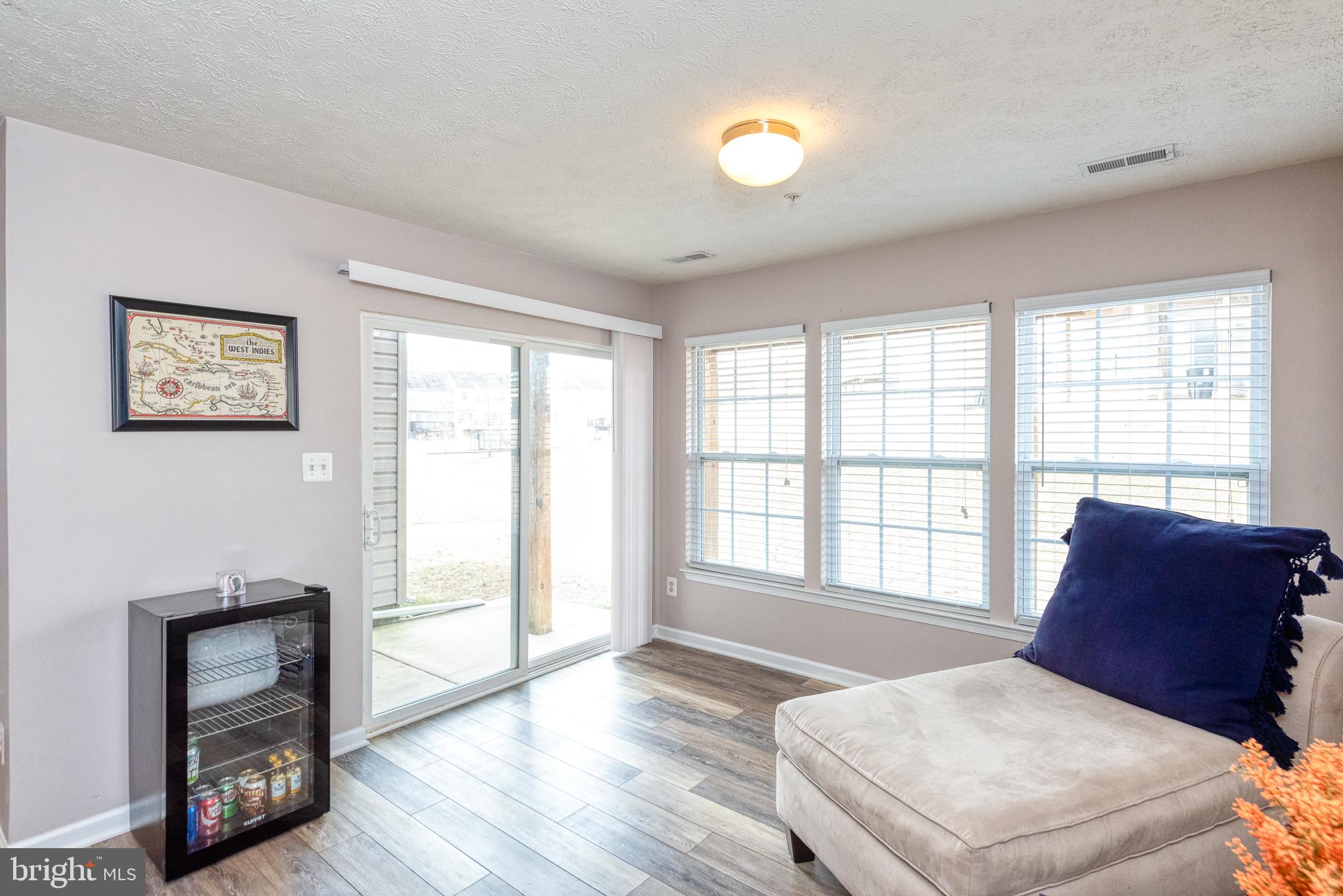 HOLLY WOODS - Residential