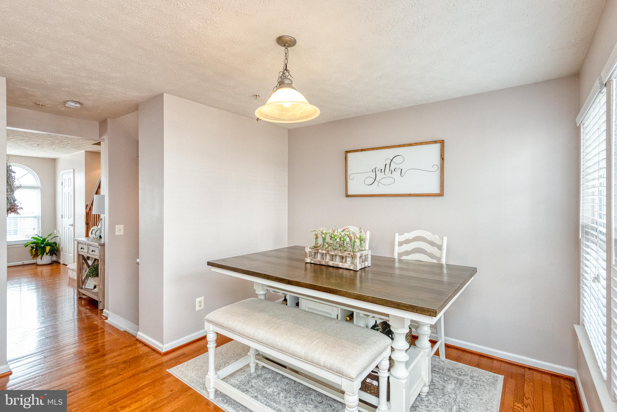 HOLLY WOODS - Residential