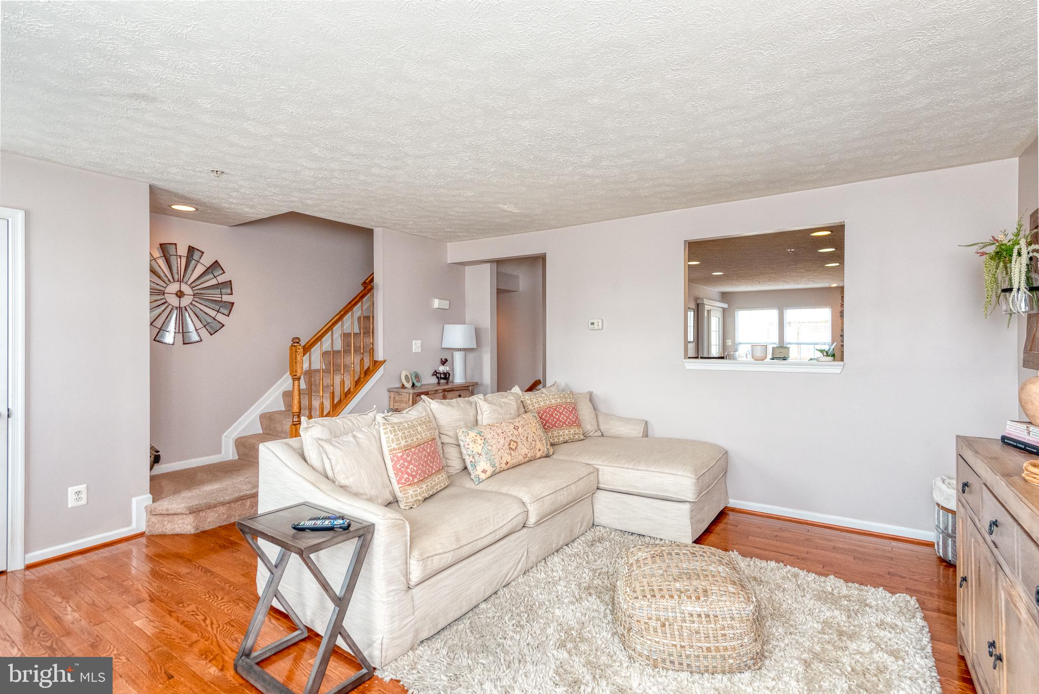 HOLLY WOODS - Residential