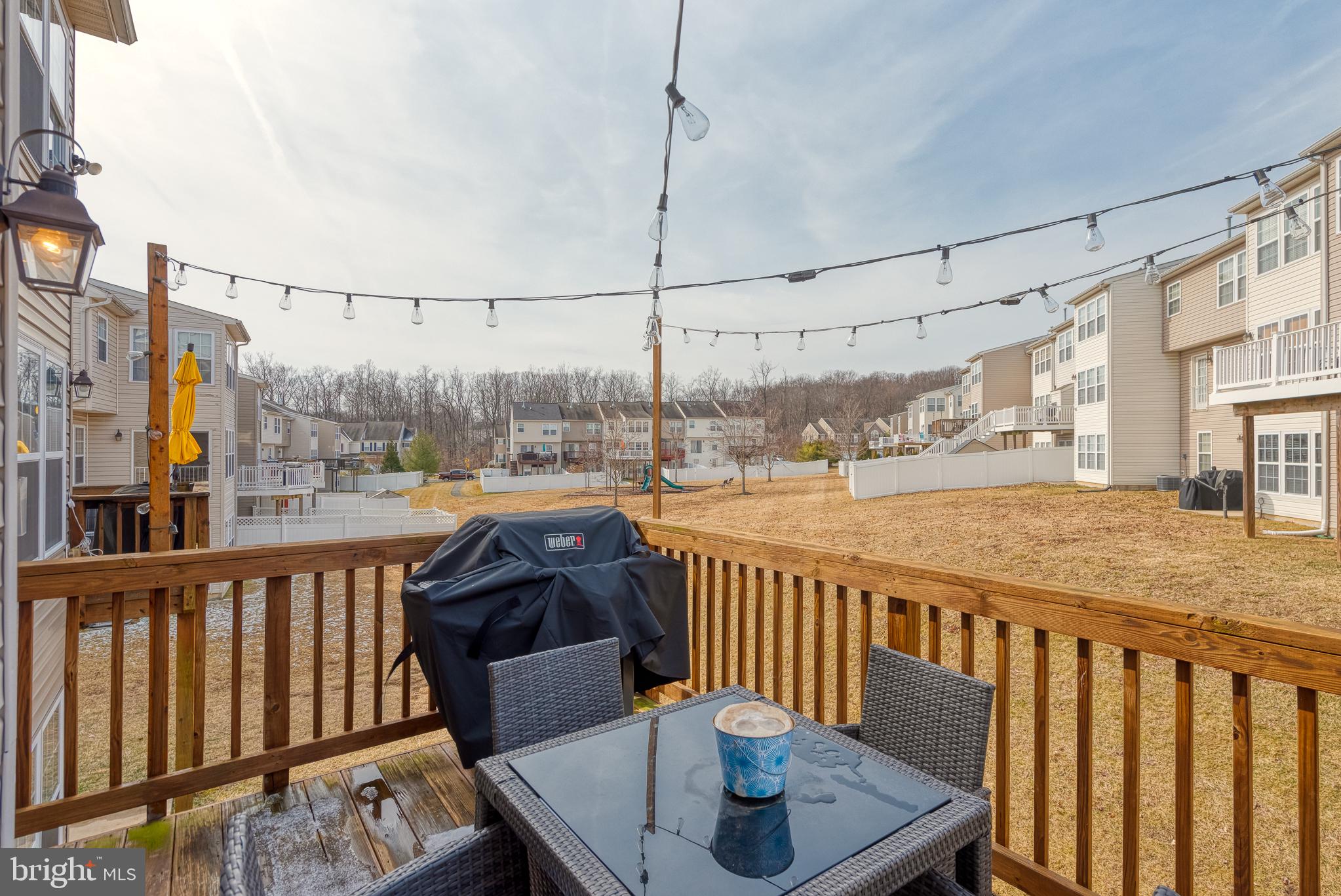 HOLLY WOODS - Residential