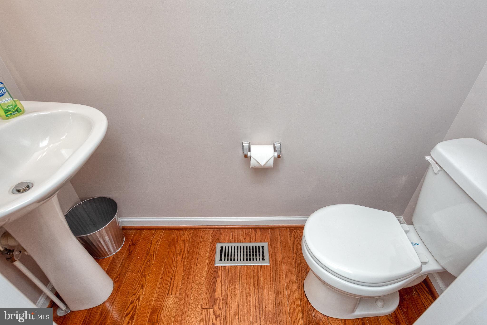 HOLLY WOODS - Residential