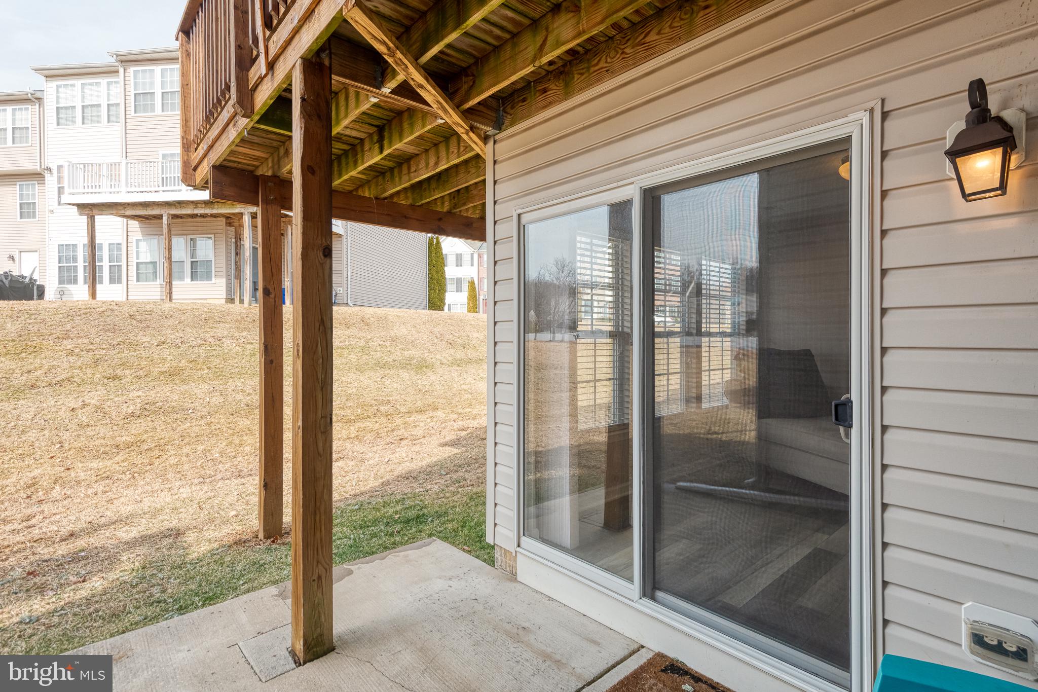 HOLLY WOODS - Residential