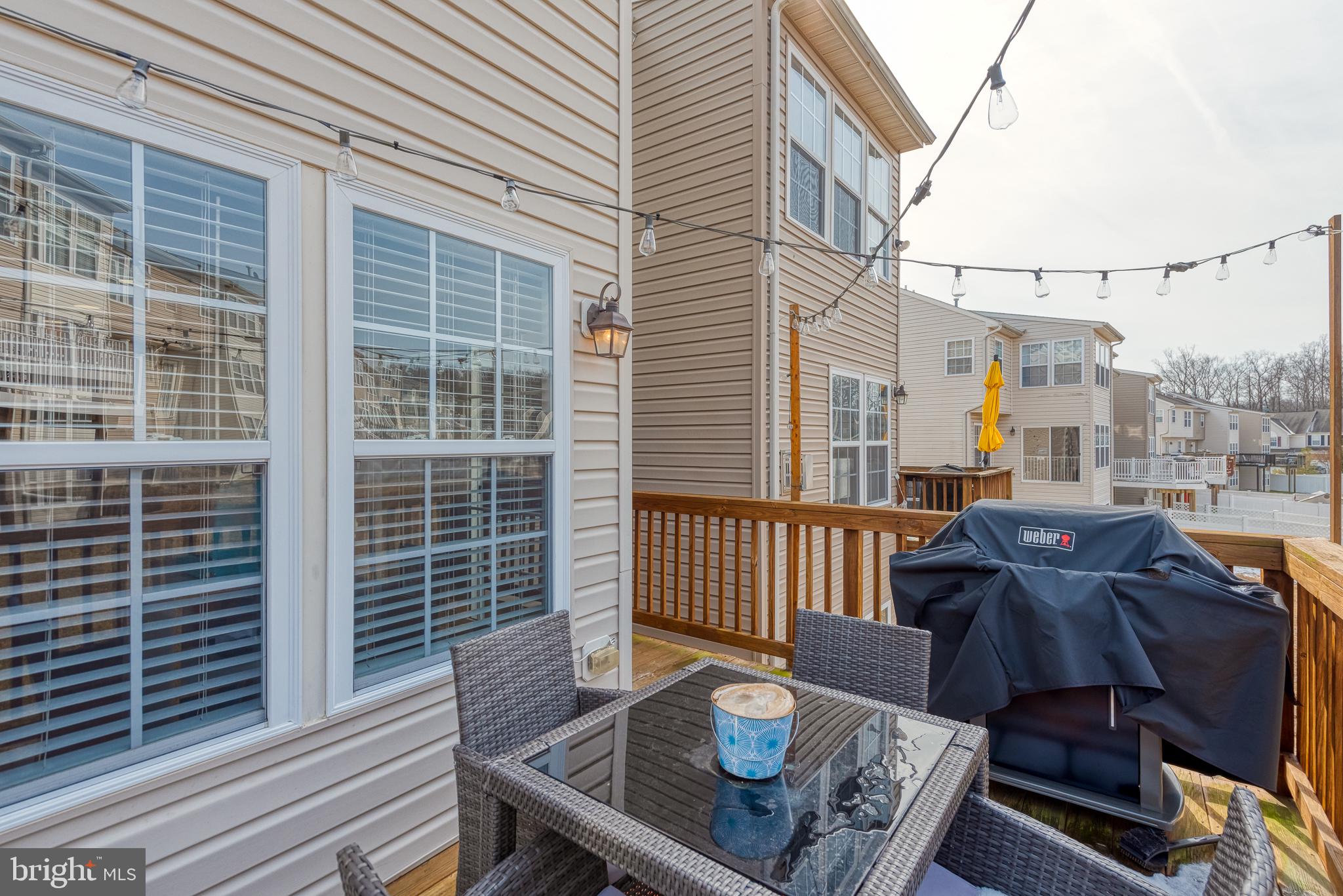 HOLLY WOODS - Residential