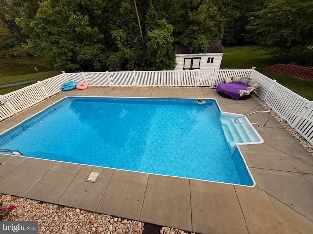 10 SAINT THOMAS COURT