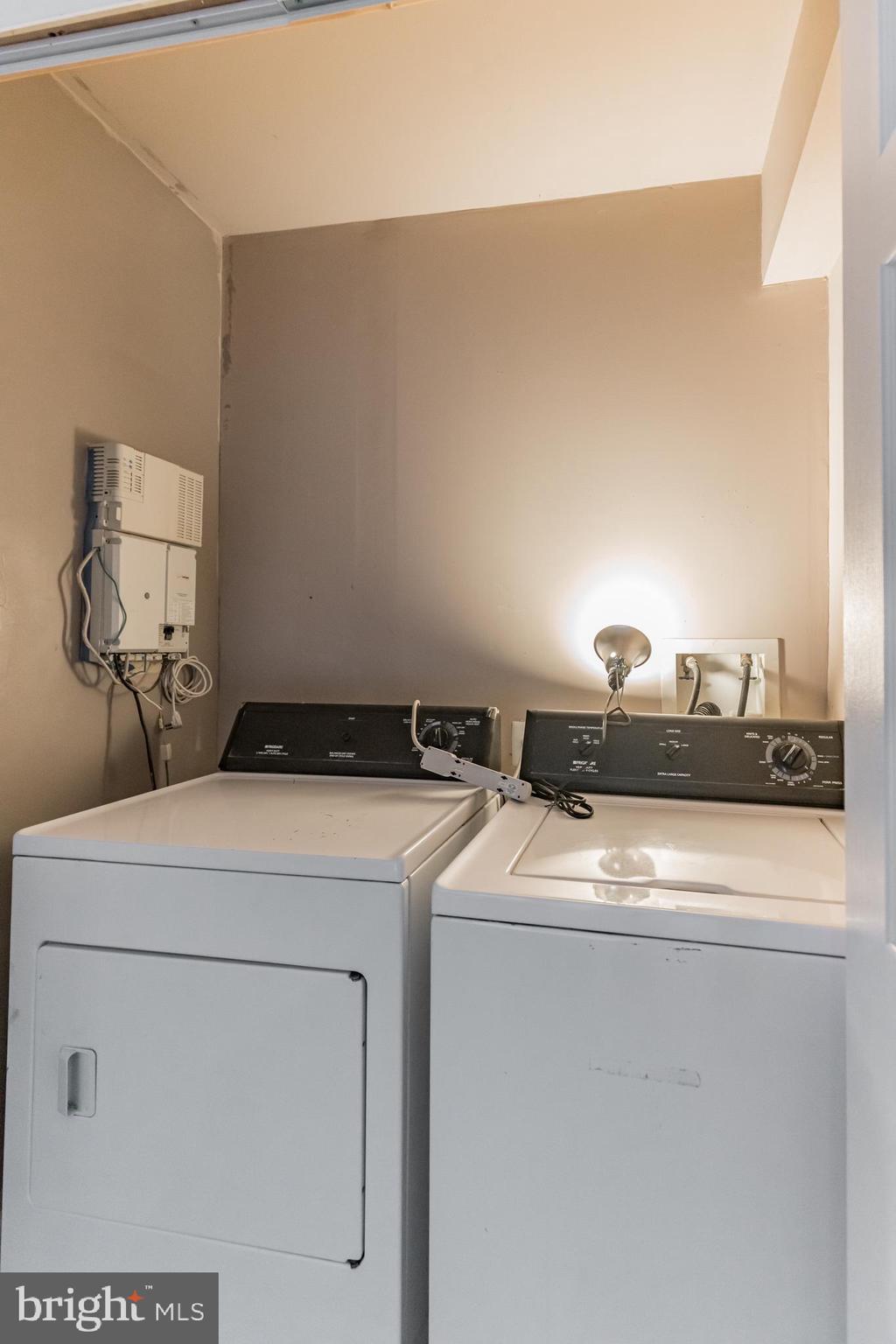 WILLOW CREEK-PLAT 1> - Residential