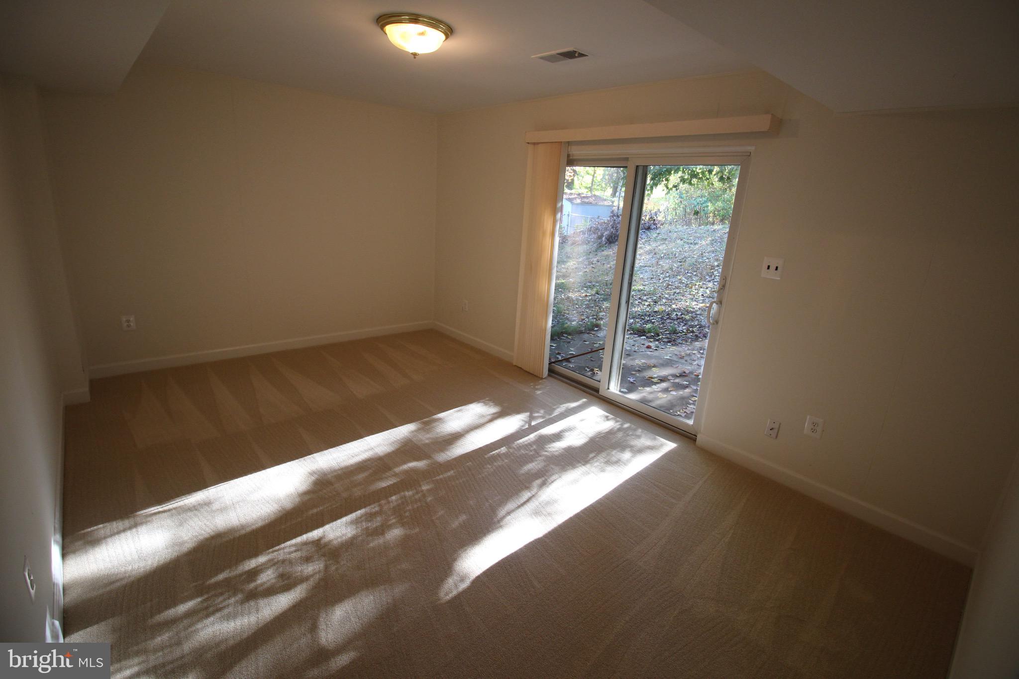 KING PARK WEST - Residential Lease