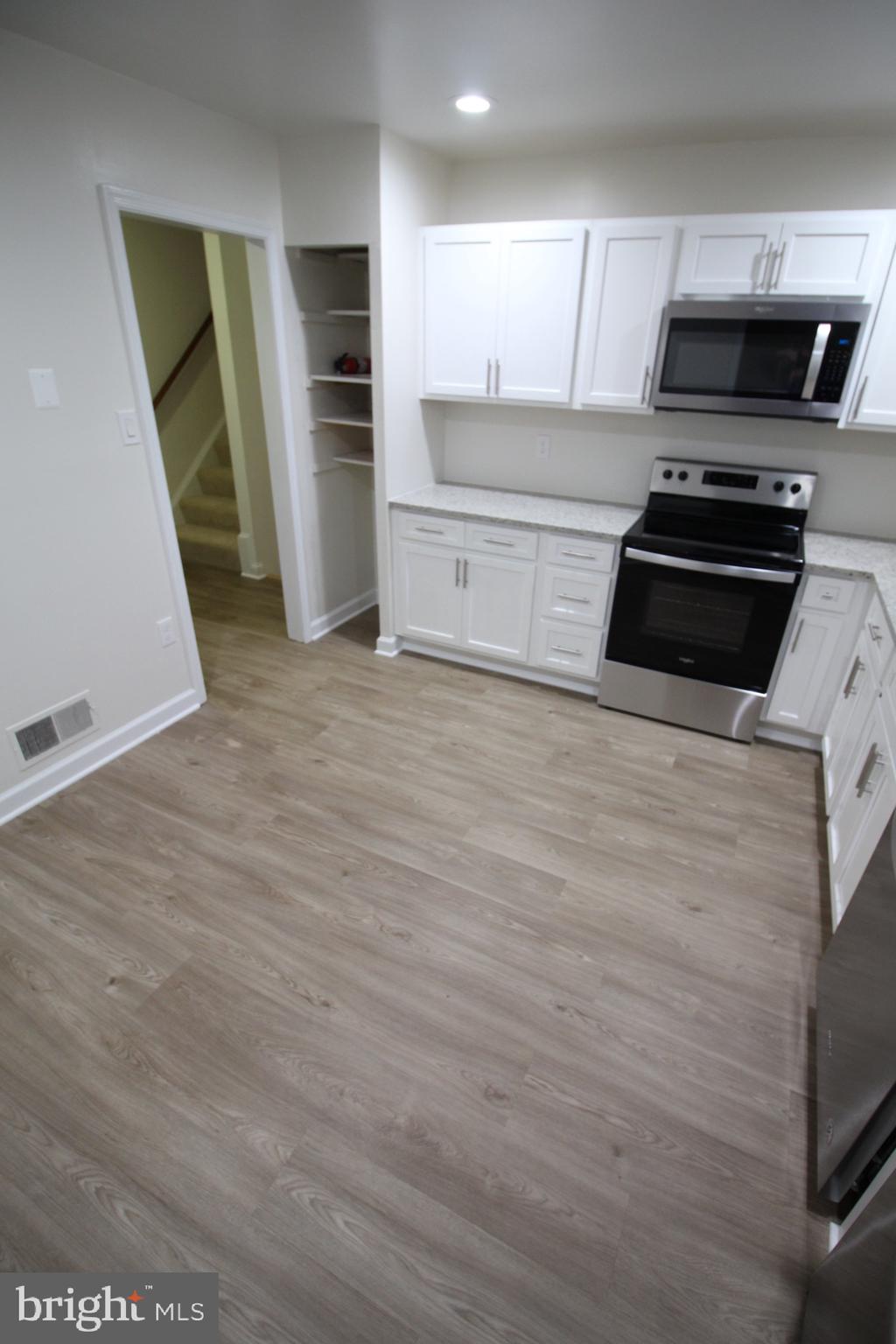 KING PARK WEST - Residential Lease