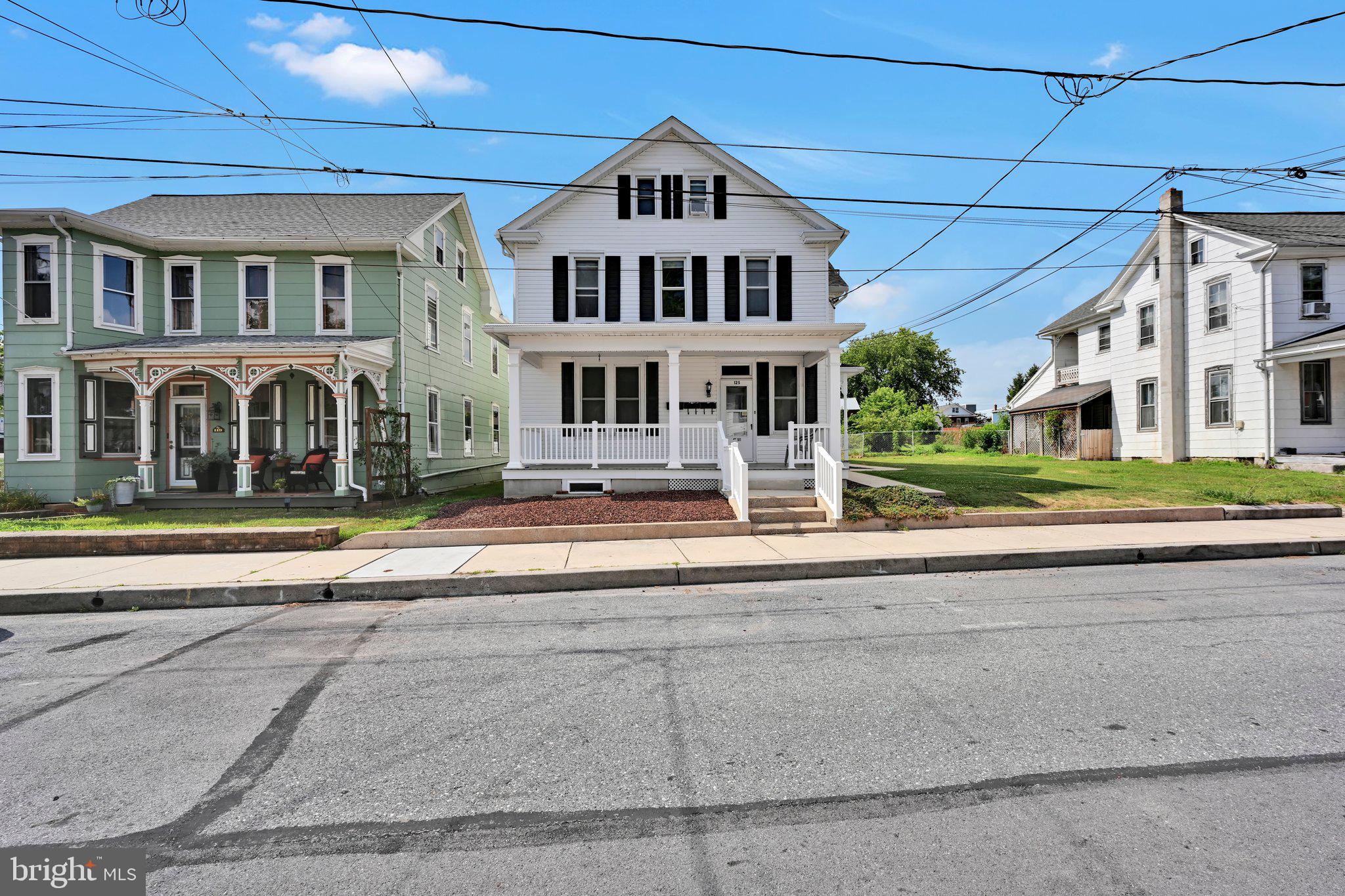 125 E WASHINGTON STREET