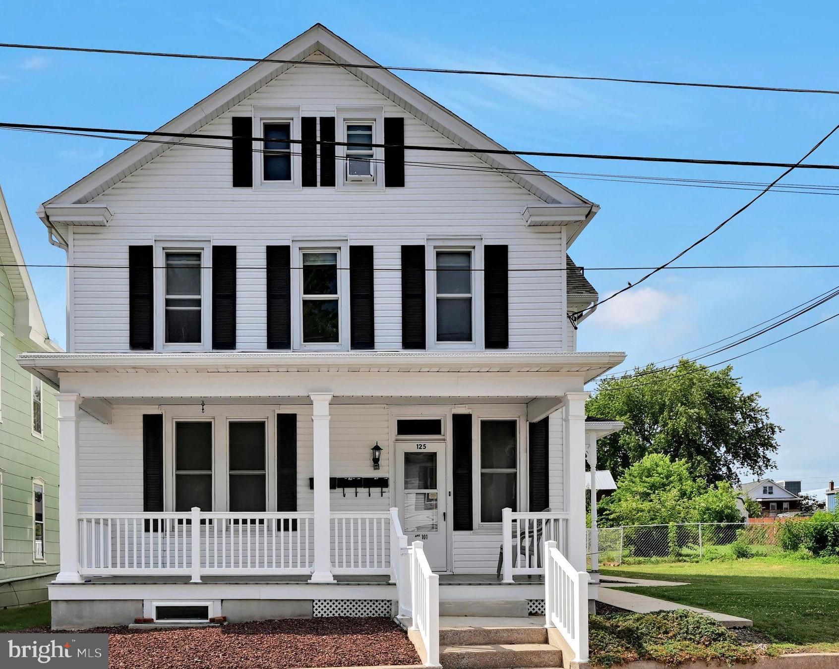 125 E WASHINGTON STREET