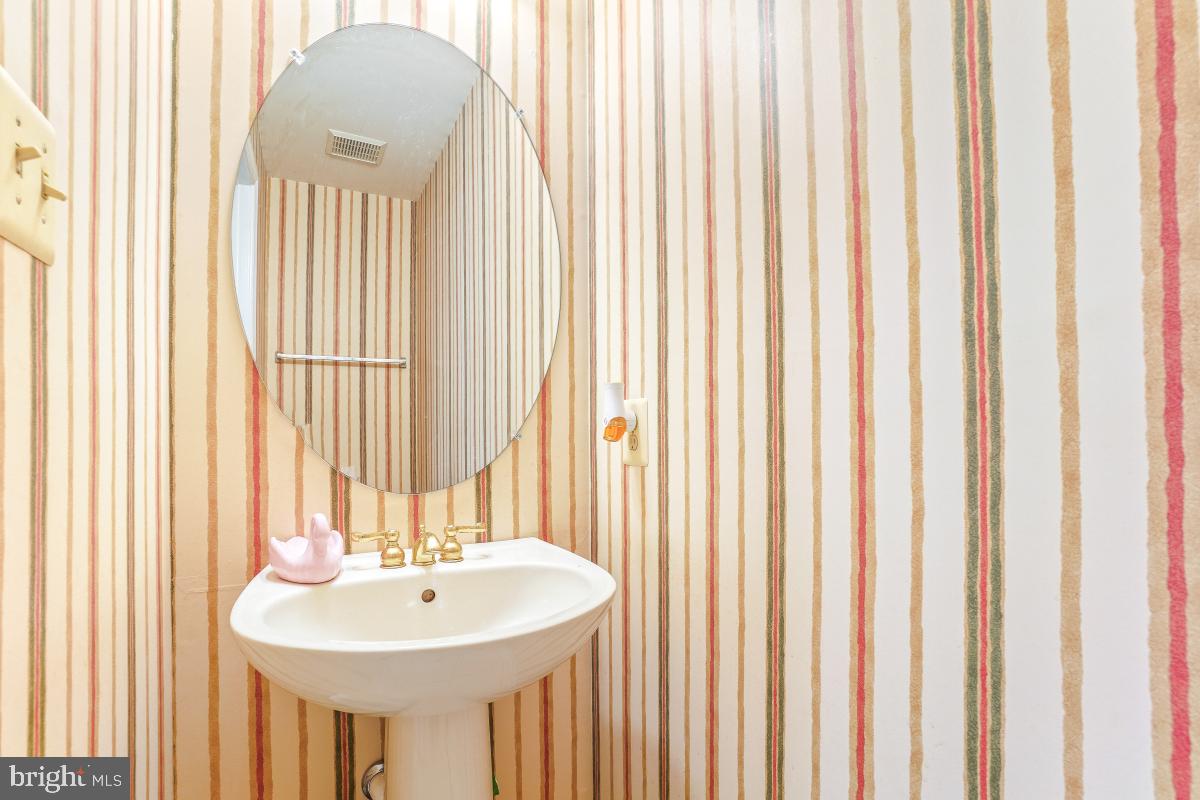 ASHFORD - Residential